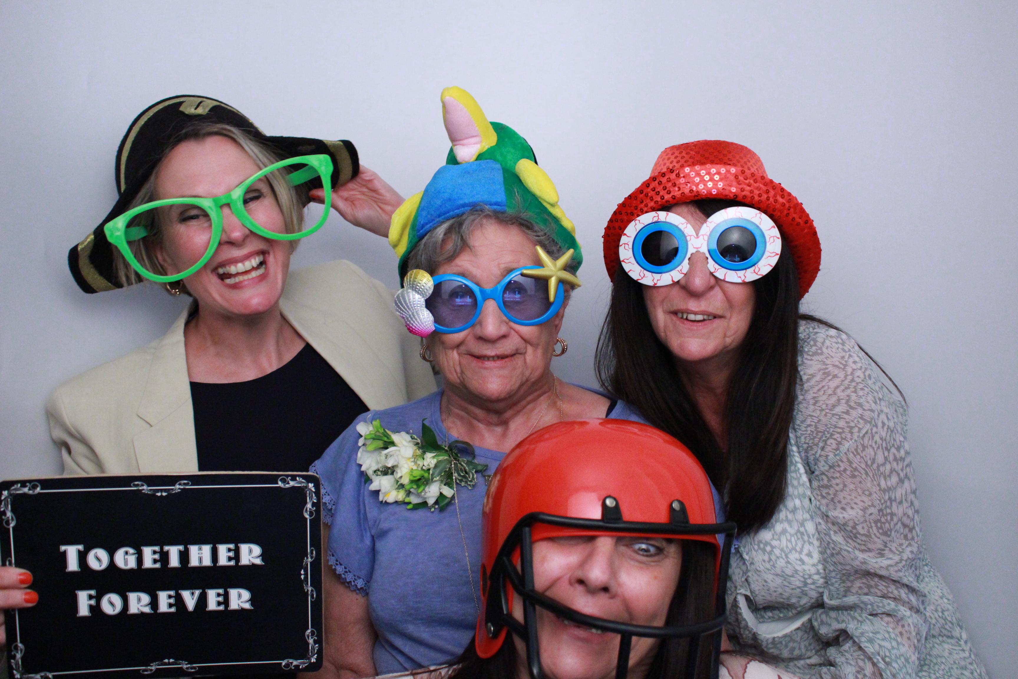 Ben & Emily's Wedding  | View more photos from the event at gallery.myphotoboothexperience.co.uk/u/MyPhotoBoothExperienceLtd/Ben-Emilys-Wedding