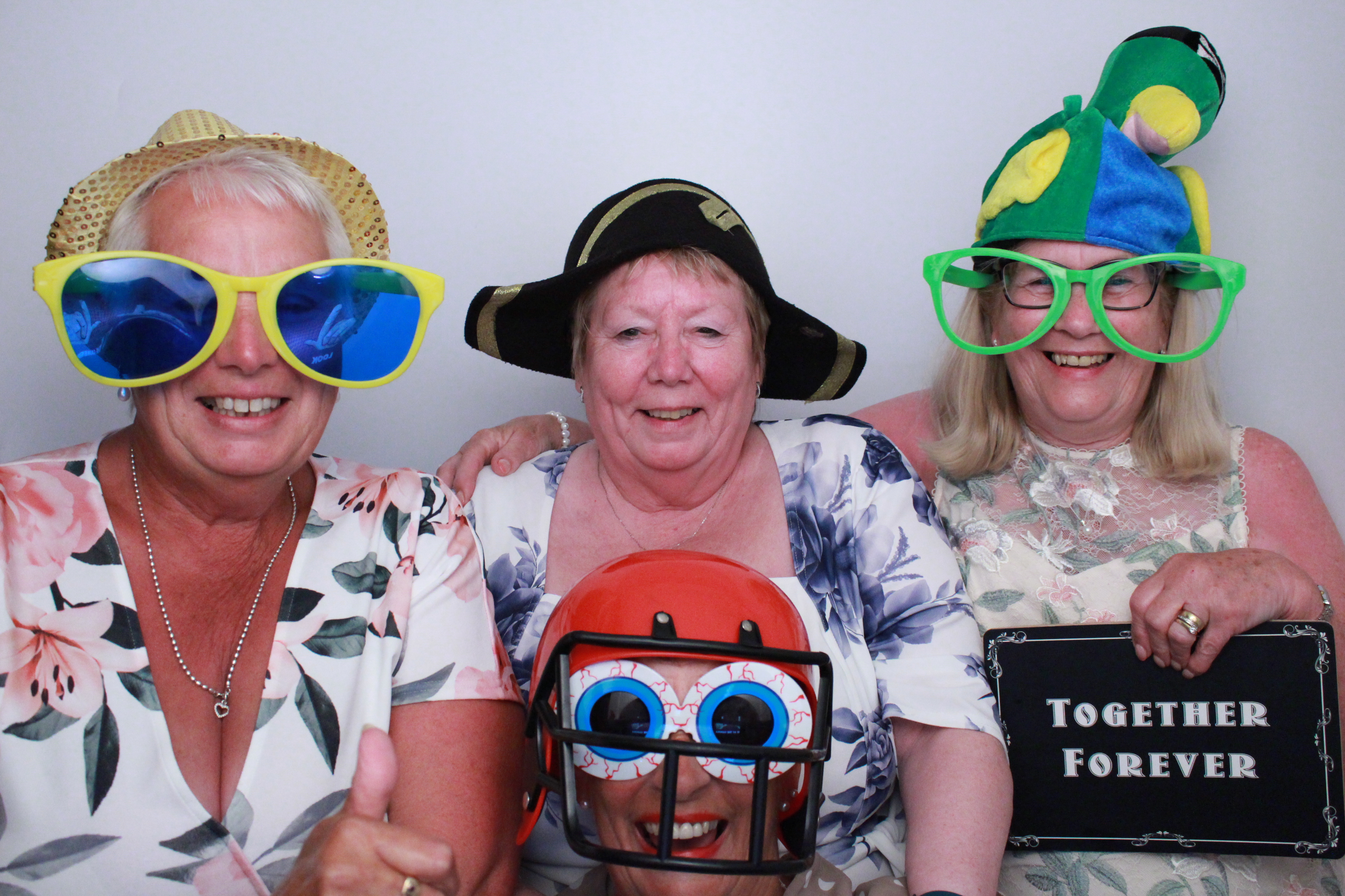 Ben & Emily's Wedding  | View more photos from the event at gallery.myphotoboothexperience.co.uk/u/MyPhotoBoothExperienceLtd/Ben-Emilys-Wedding