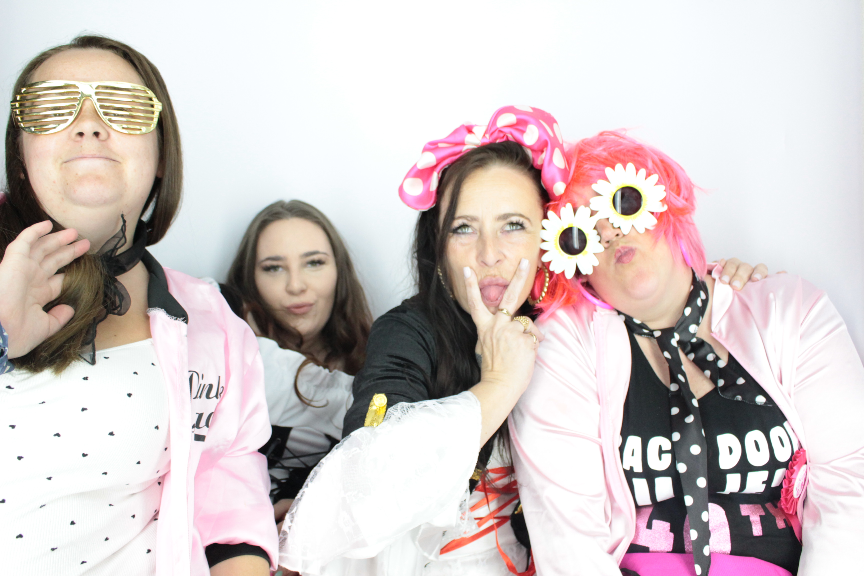 Billie's 40th Birthday  | View more photos from the event at gallery.myphotoboothexperience.co.uk/u/MyPhotoBoothExperienceLtd/Billies-40th-Birthday
