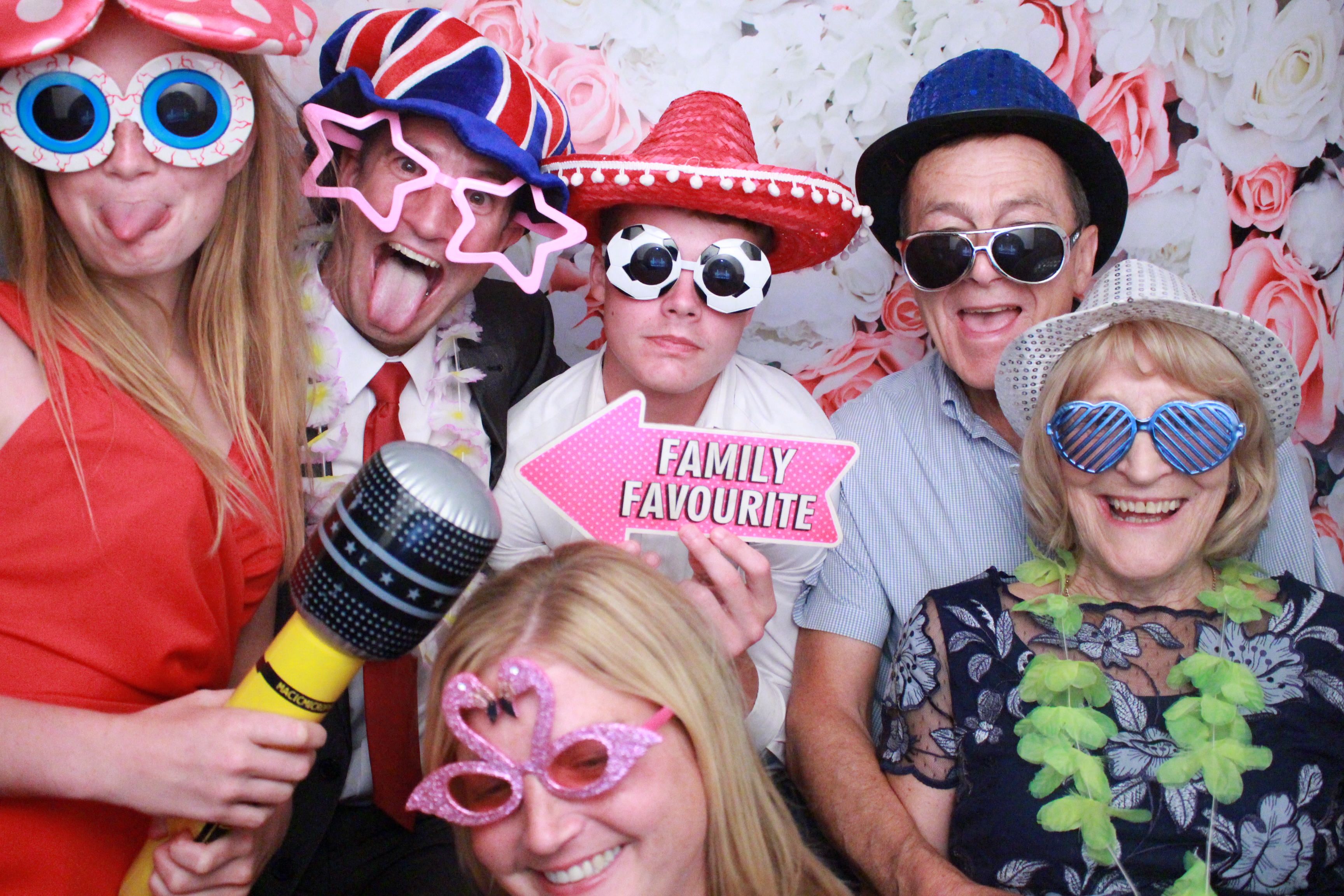 Caz & Geoff's Wedding  | View more photos from the event at gallery.myphotoboothexperience.co.uk/u/MyPhotoBoothExperienceLtd/Caz-Geoffs-Wedding