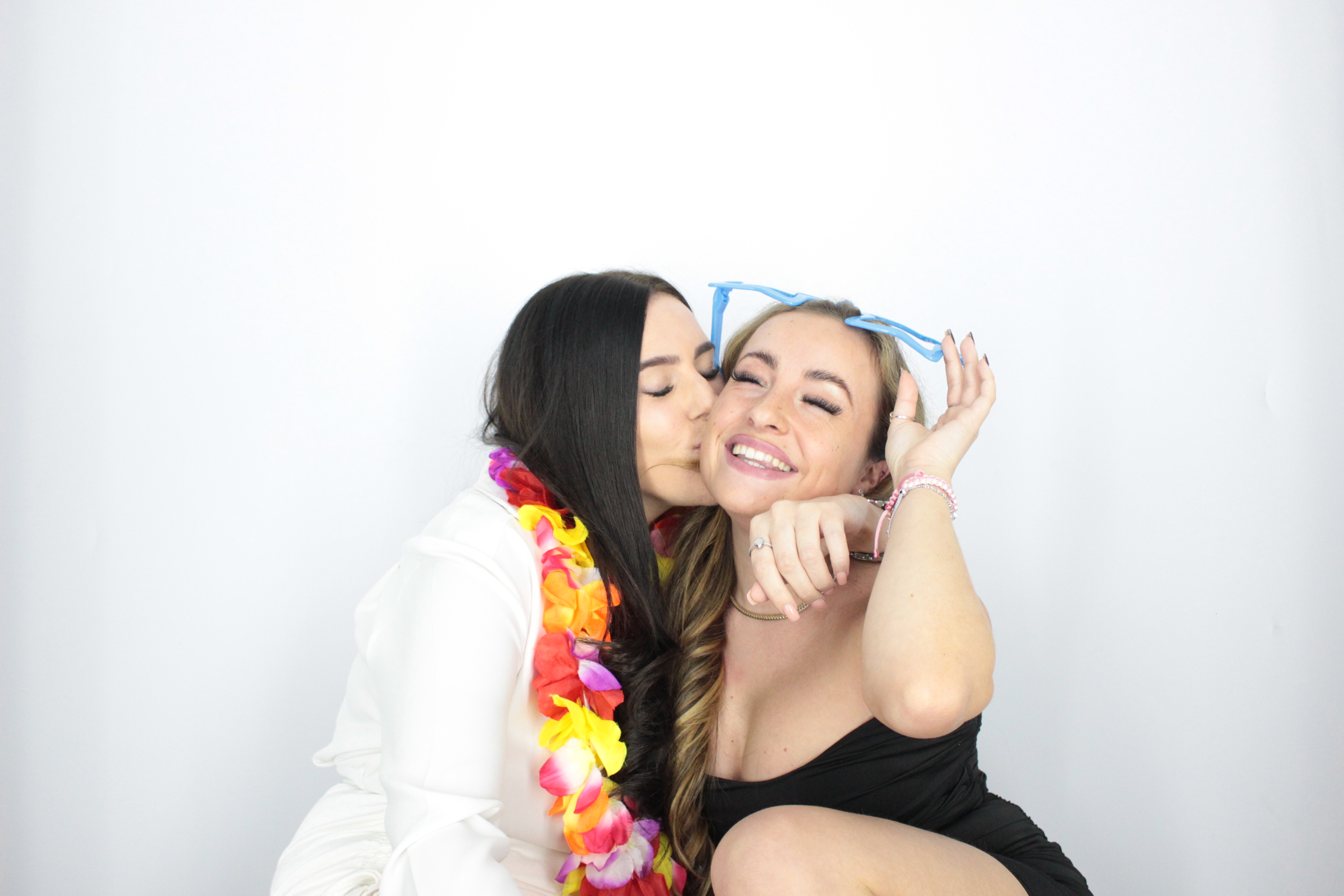Charlotte's 30th Birthday | View more photos from the event at gallery.myphotoboothexperience.co.uk/u/MyPhotoBoothExperienceLtd/Charlottes-30th-Birthday