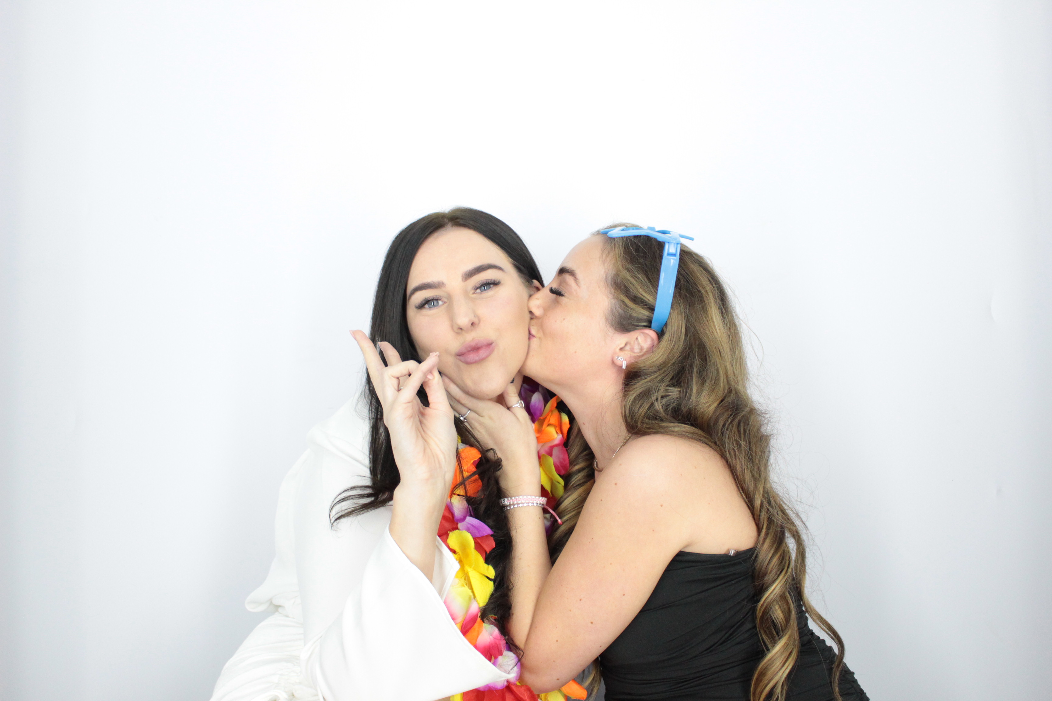 Charlotte's 30th Birthday | View more photos from the event at gallery.myphotoboothexperience.co.uk/u/MyPhotoBoothExperienceLtd/Charlottes-30th-Birthday
