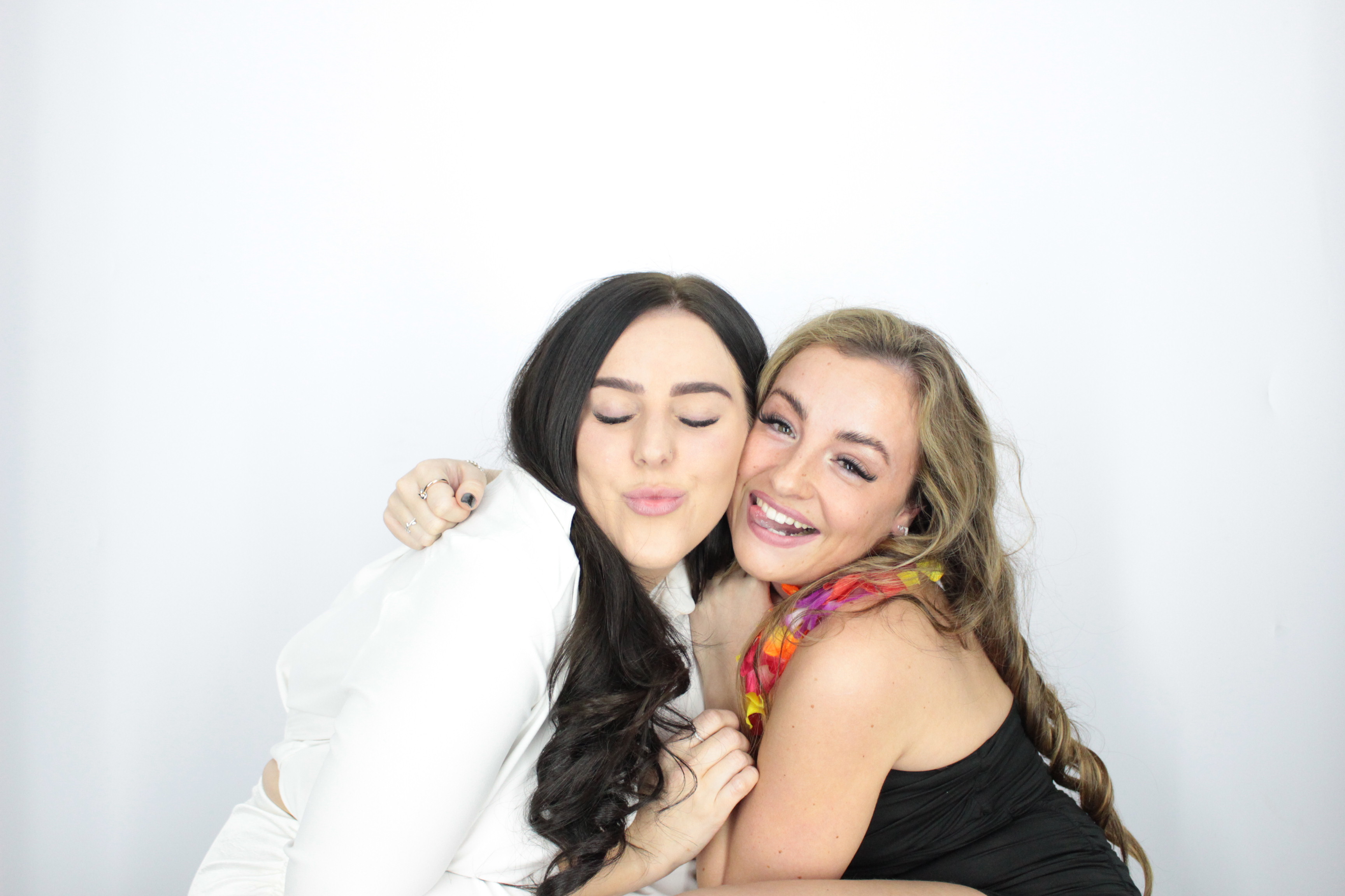Charlotte's 30th Birthday | View more photos from the event at gallery.myphotoboothexperience.co.uk/u/MyPhotoBoothExperienceLtd/Charlottes-30th-Birthday