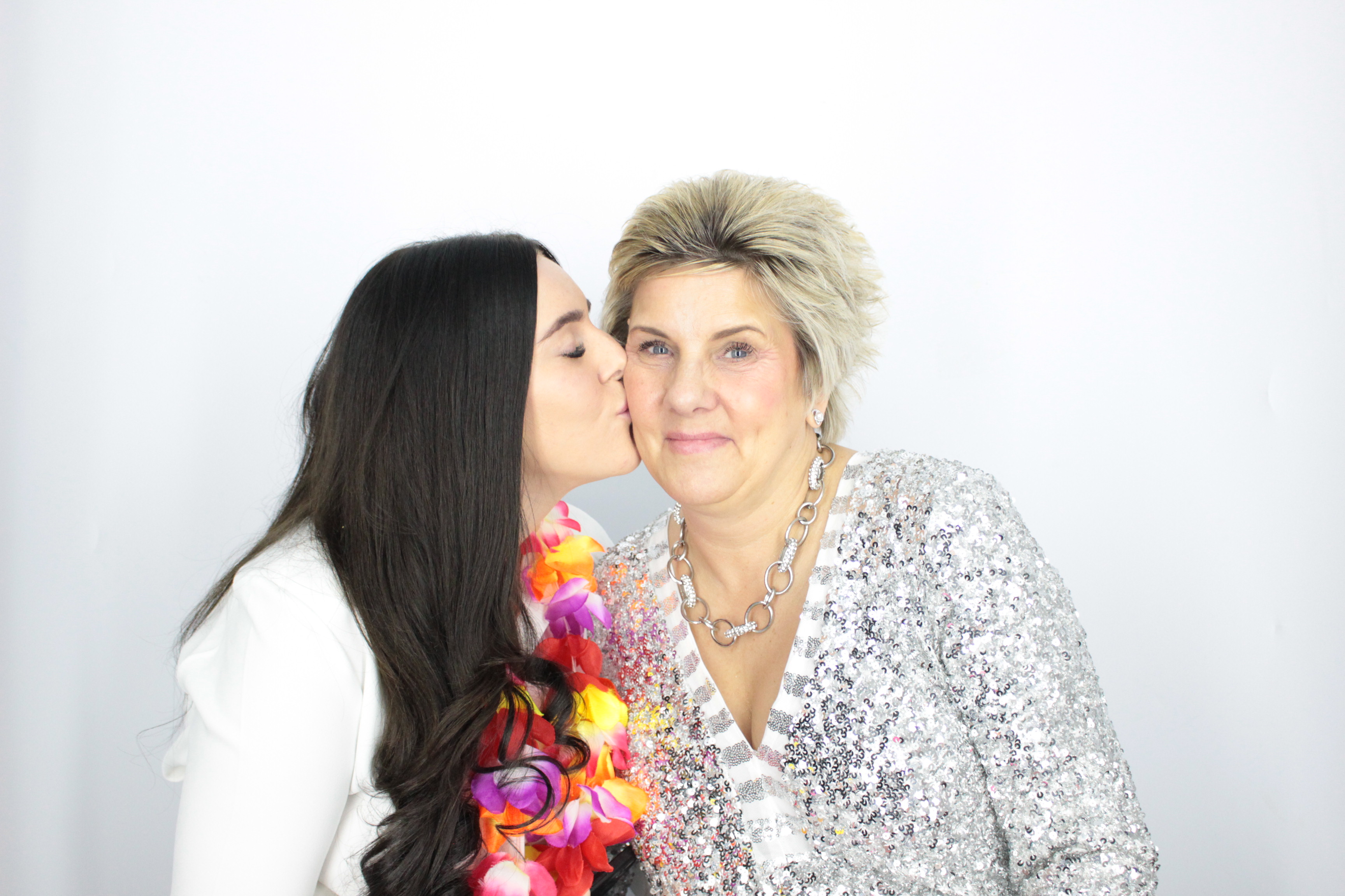 Charlotte's 30th Birthday | View more photos from the event at gallery.myphotoboothexperience.co.uk/u/MyPhotoBoothExperienceLtd/Charlottes-30th-Birthday