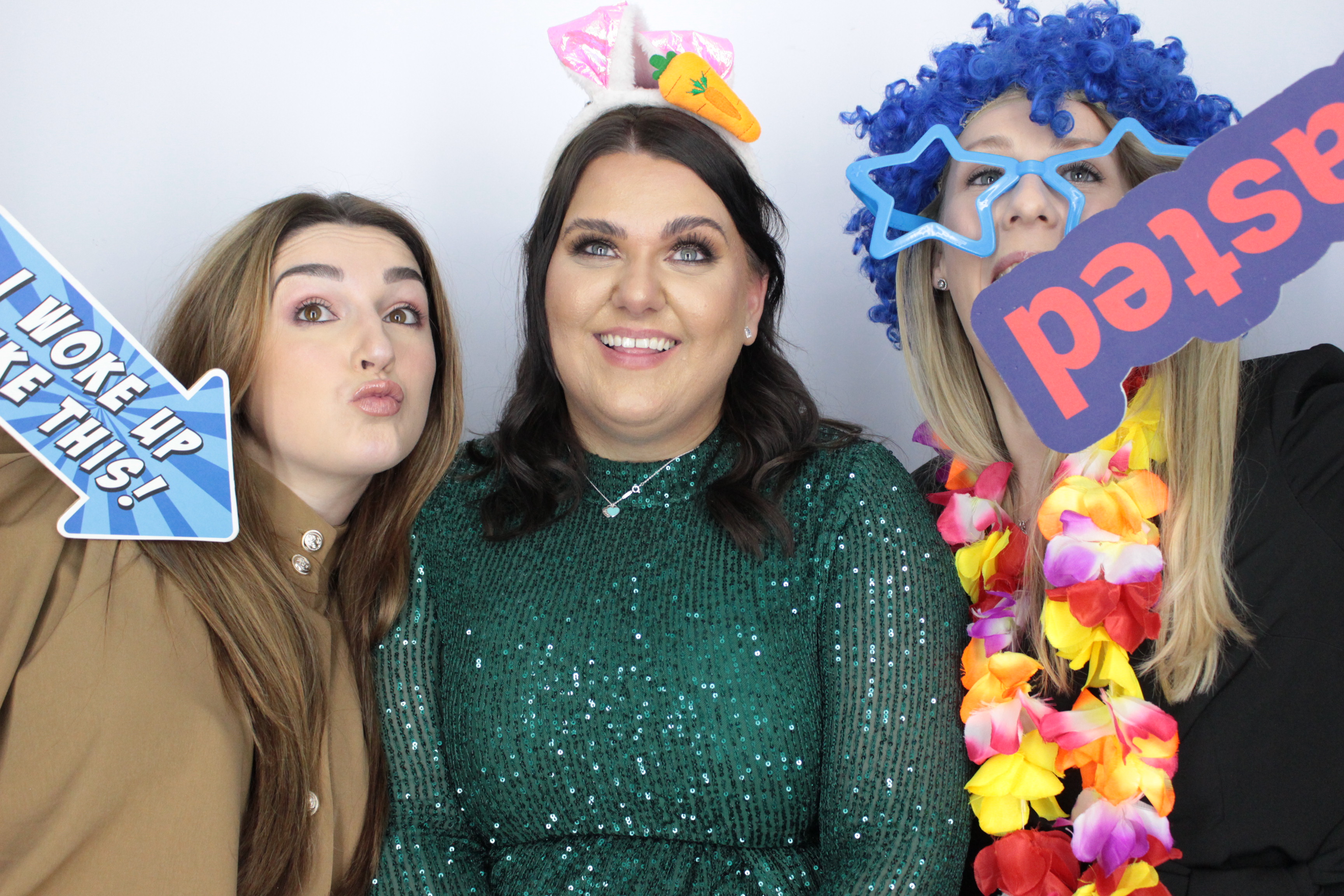 Charlotte's 30th Birthday | View more photos from the event at gallery.myphotoboothexperience.co.uk/u/MyPhotoBoothExperienceLtd/Charlottes-30th-Birthday