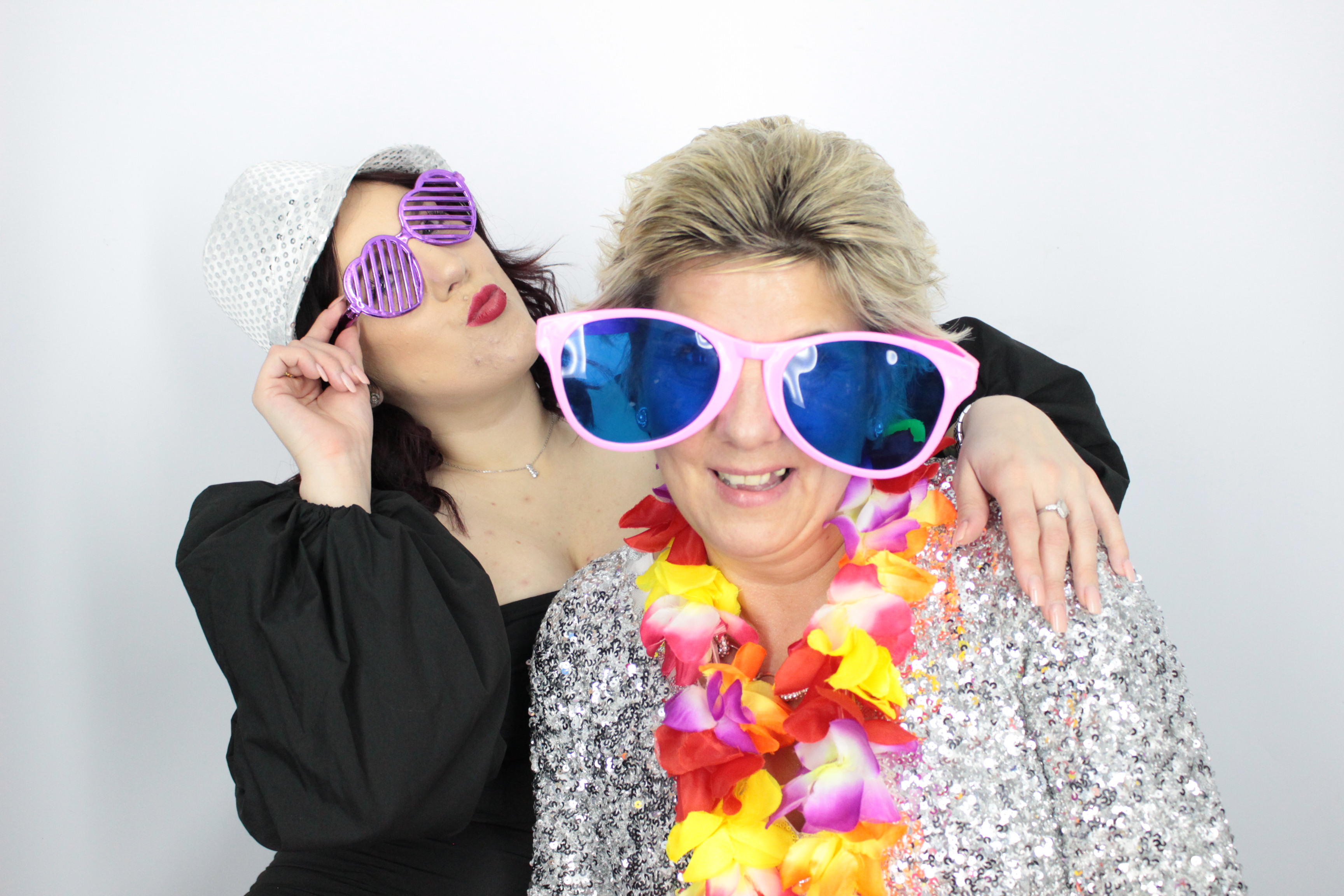 Charlotte's 30th Birthday | View more photos from the event at gallery.myphotoboothexperience.co.uk/u/MyPhotoBoothExperienceLtd/Charlottes-30th-Birthday