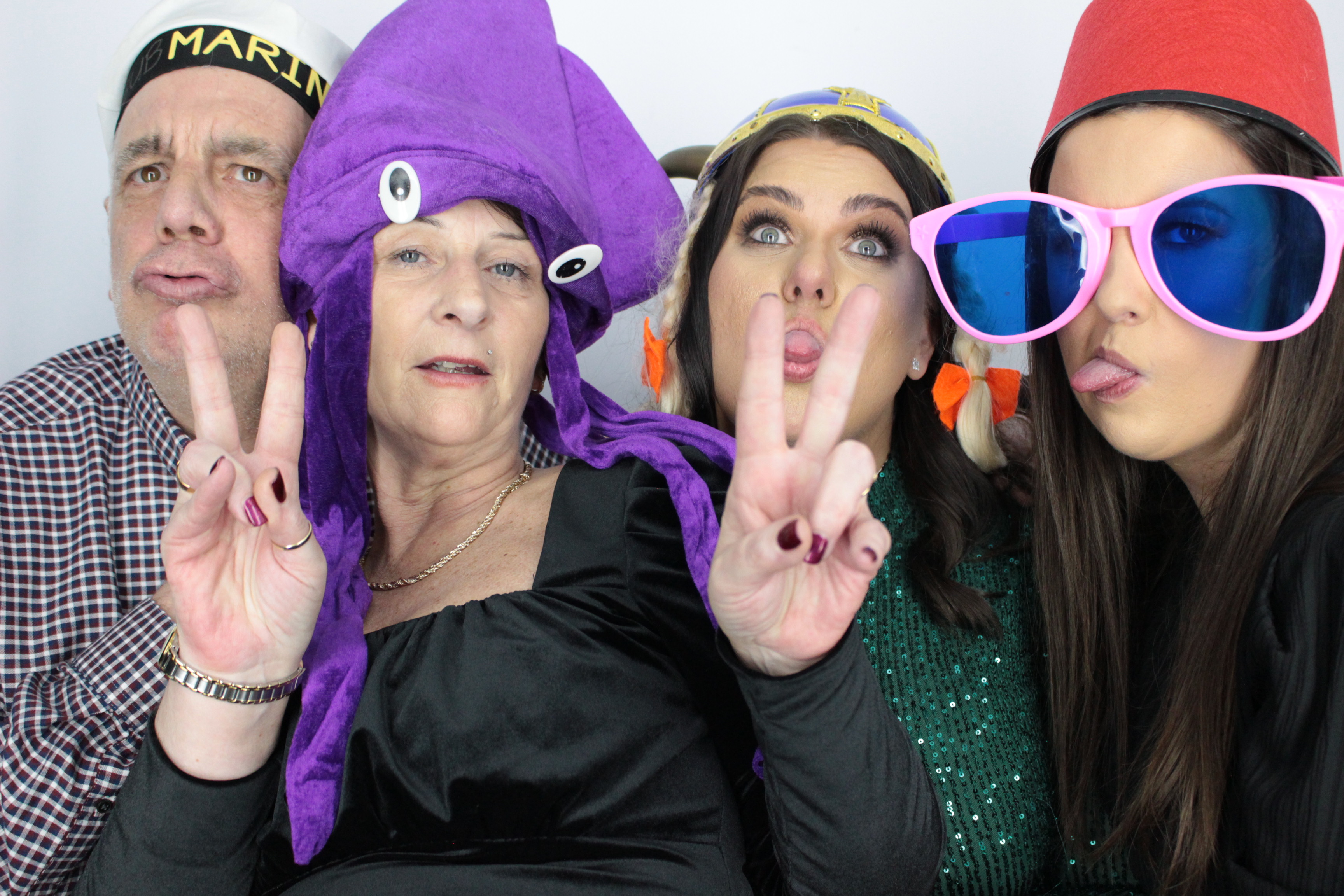 Charlotte's 30th Birthday | View more photos from the event at gallery.myphotoboothexperience.co.uk/u/MyPhotoBoothExperienceLtd/Charlottes-30th-Birthday