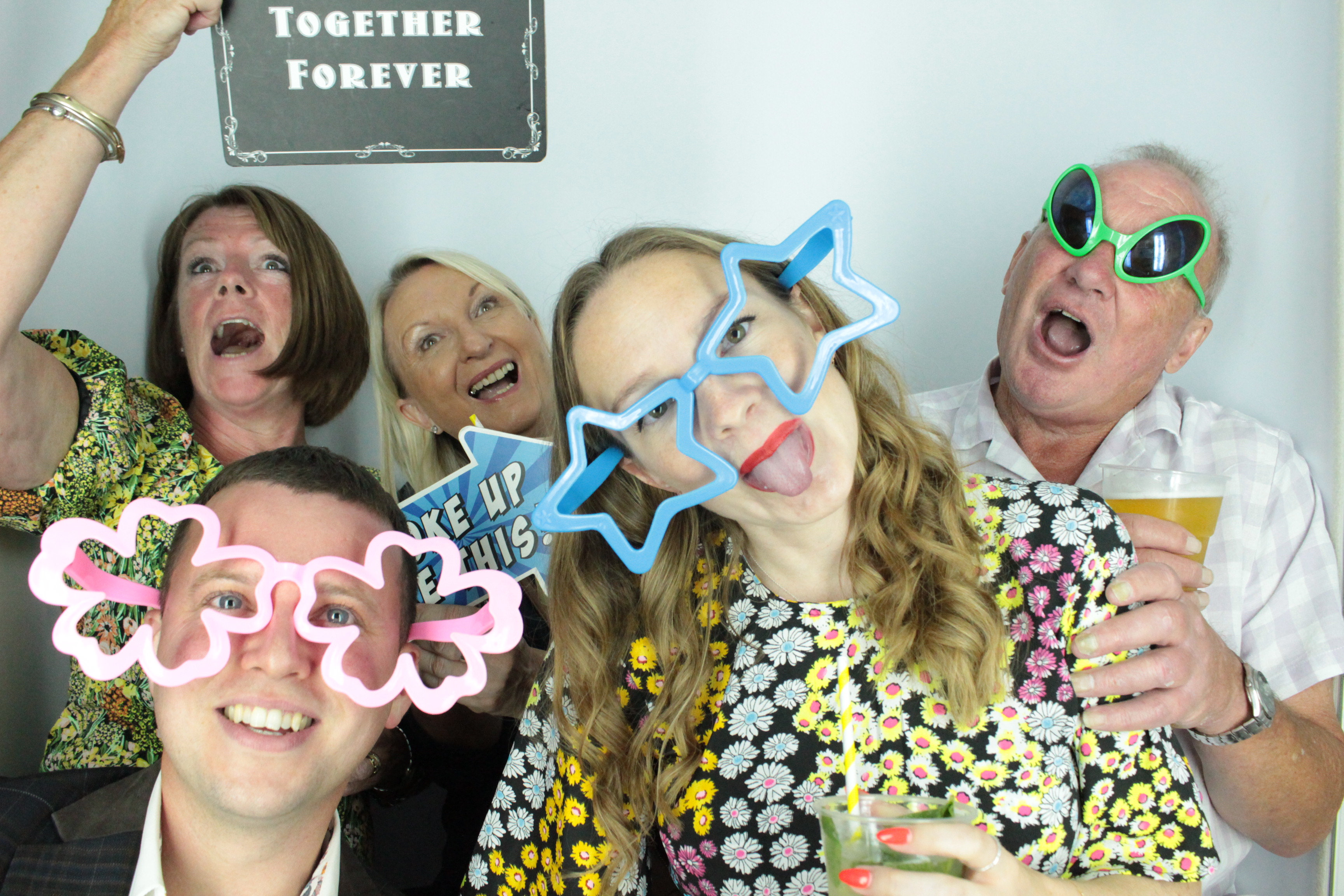 Faye & Sean | View more photos from the event at gallery.myphotoboothexperience.co.uk/u/MyPhotoBoothExperienceLtd/Faye-Sean