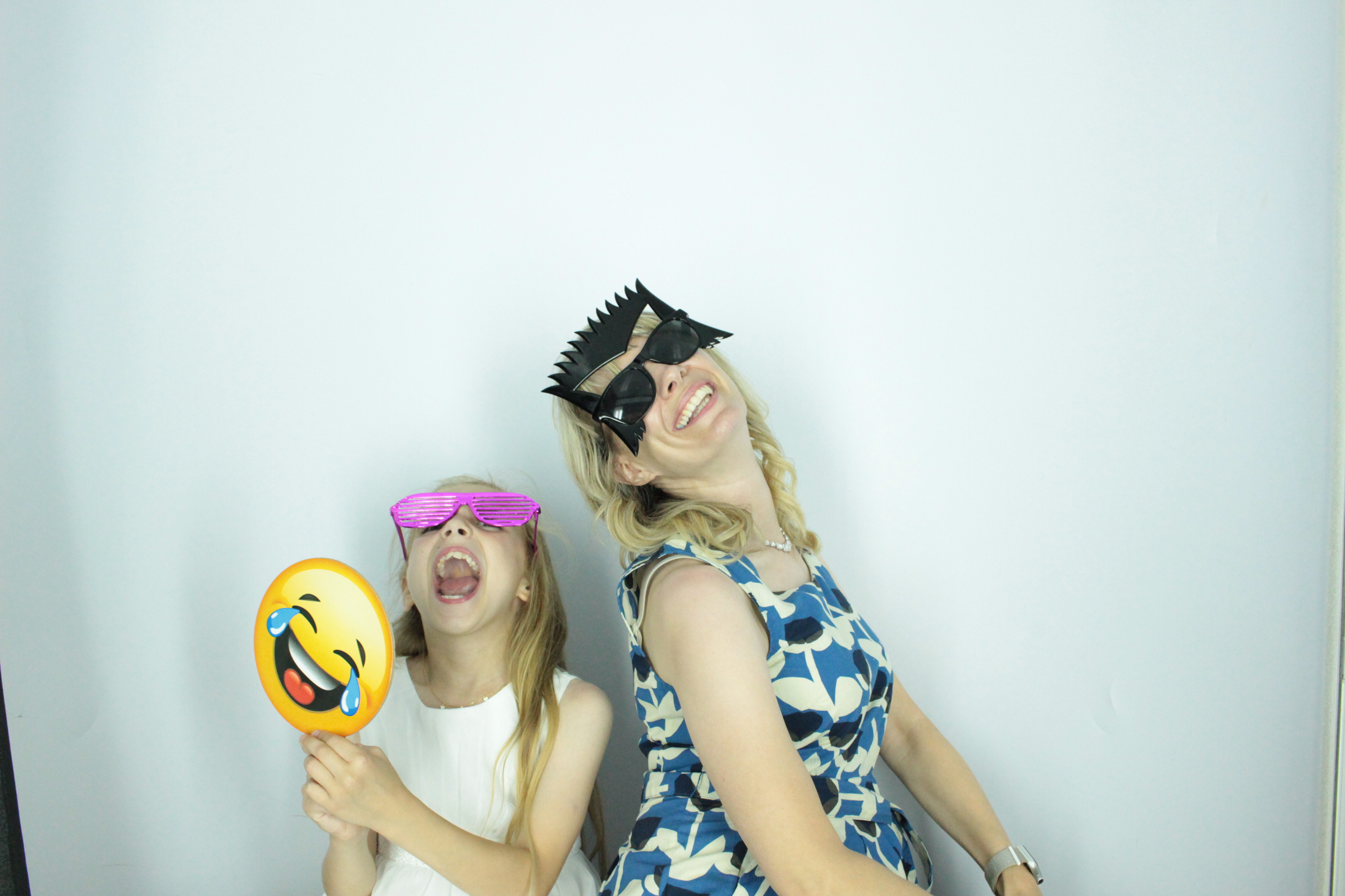 Faye & Sean | View more photos from the event at gallery.myphotoboothexperience.co.uk/u/MyPhotoBoothExperienceLtd/Faye-Sean