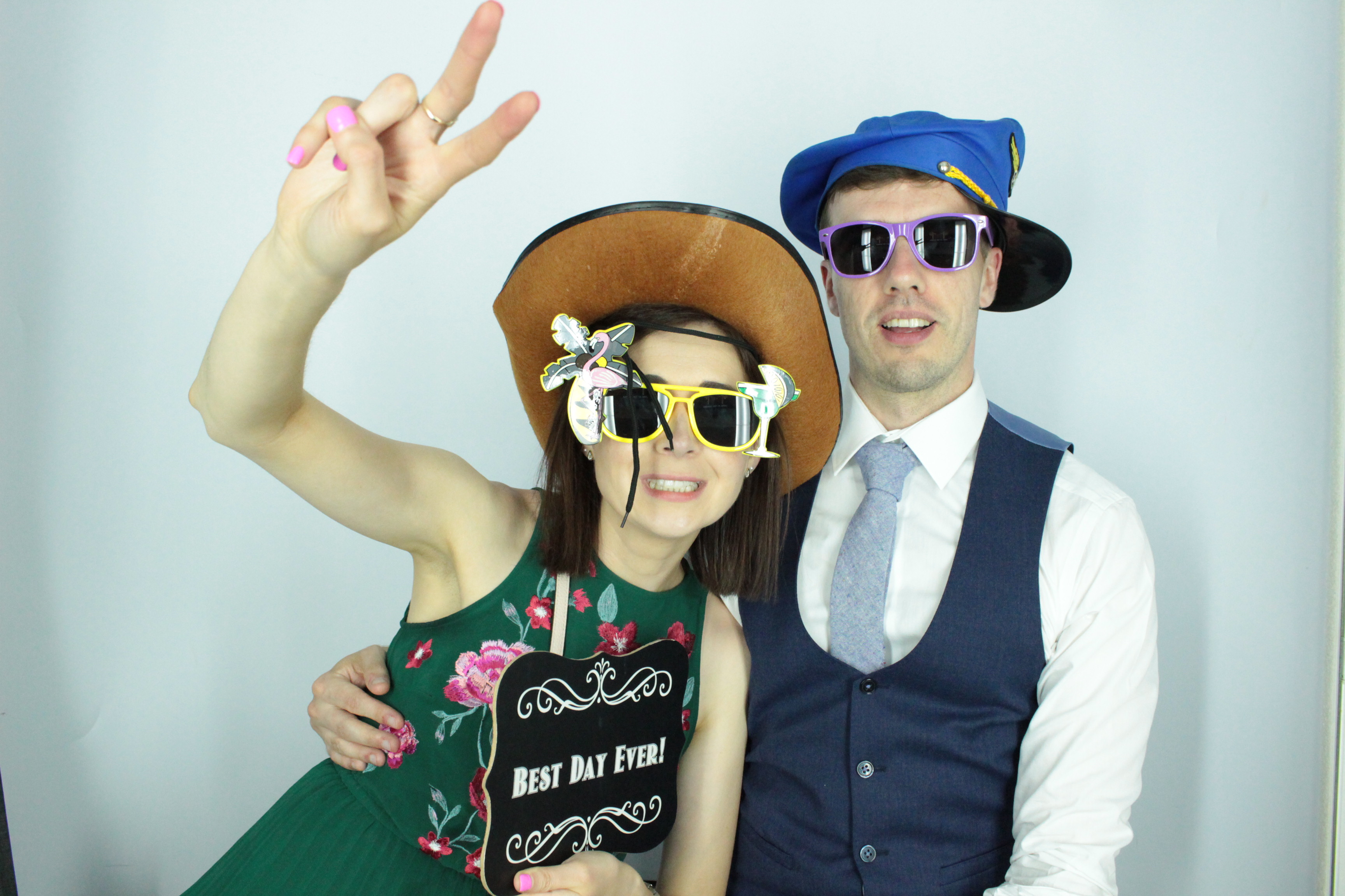 Faye & Sean | View more photos from the event at gallery.myphotoboothexperience.co.uk/u/MyPhotoBoothExperienceLtd/Faye-Sean