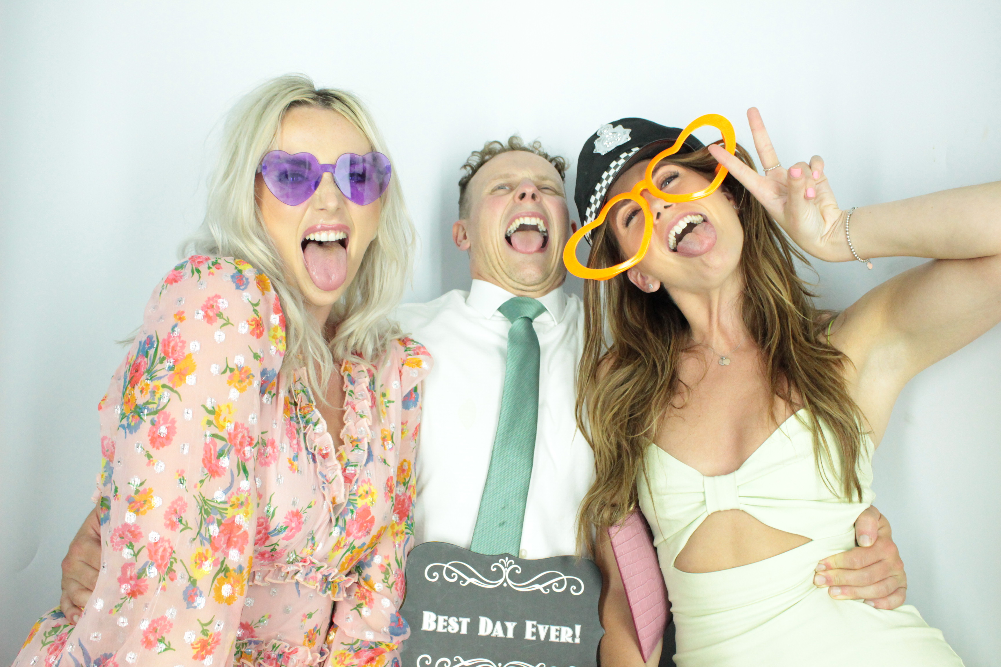Faye & Sean | View more photos from the event at gallery.myphotoboothexperience.co.uk/u/MyPhotoBoothExperienceLtd/Faye-Sean