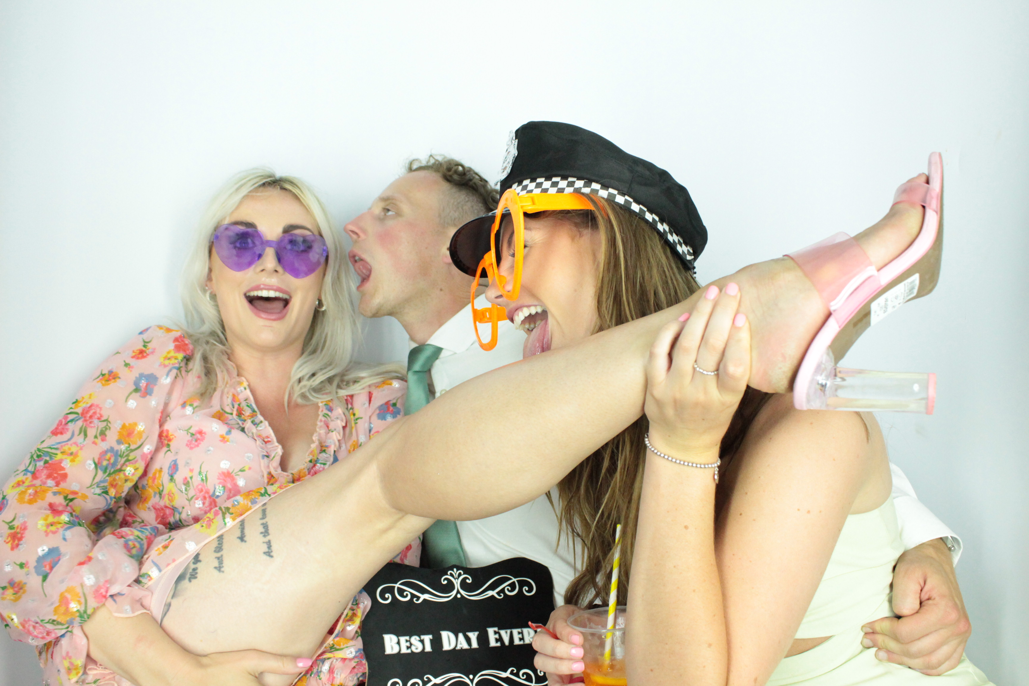 Faye & Sean | View more photos from the event at gallery.myphotoboothexperience.co.uk/u/MyPhotoBoothExperienceLtd/Faye-Sean