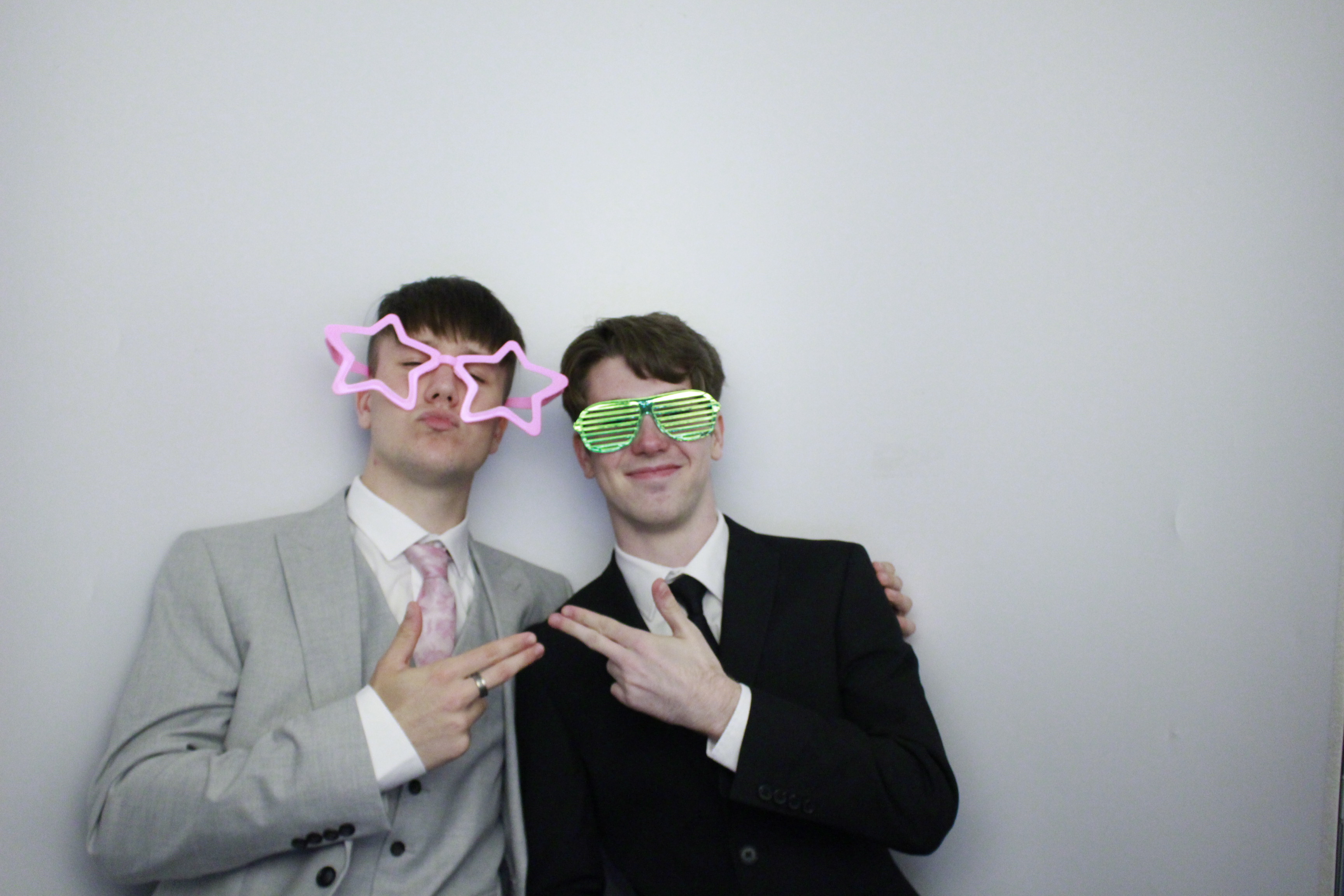 Fullbrook Leavers Party | View more photos from the event at gallery.myphotoboothexperience.co.uk/u/MyPhotoBoothExperienceLtd/Fullbrook-Leavers-Party