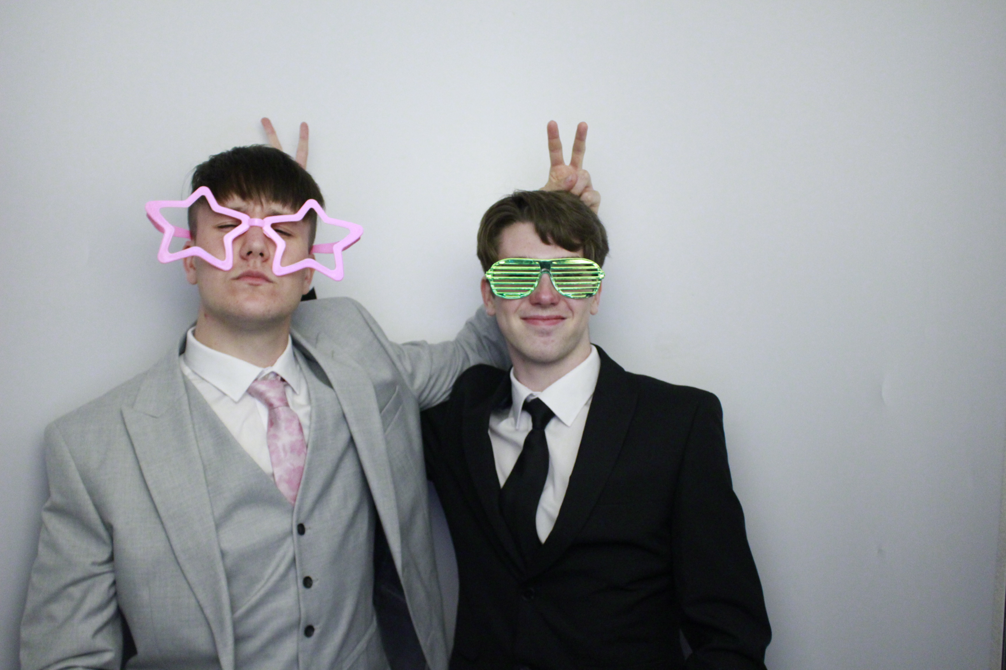 Fullbrook Leavers Party | View more photos from the event at gallery.myphotoboothexperience.co.uk/u/MyPhotoBoothExperienceLtd/Fullbrook-Leavers-Party