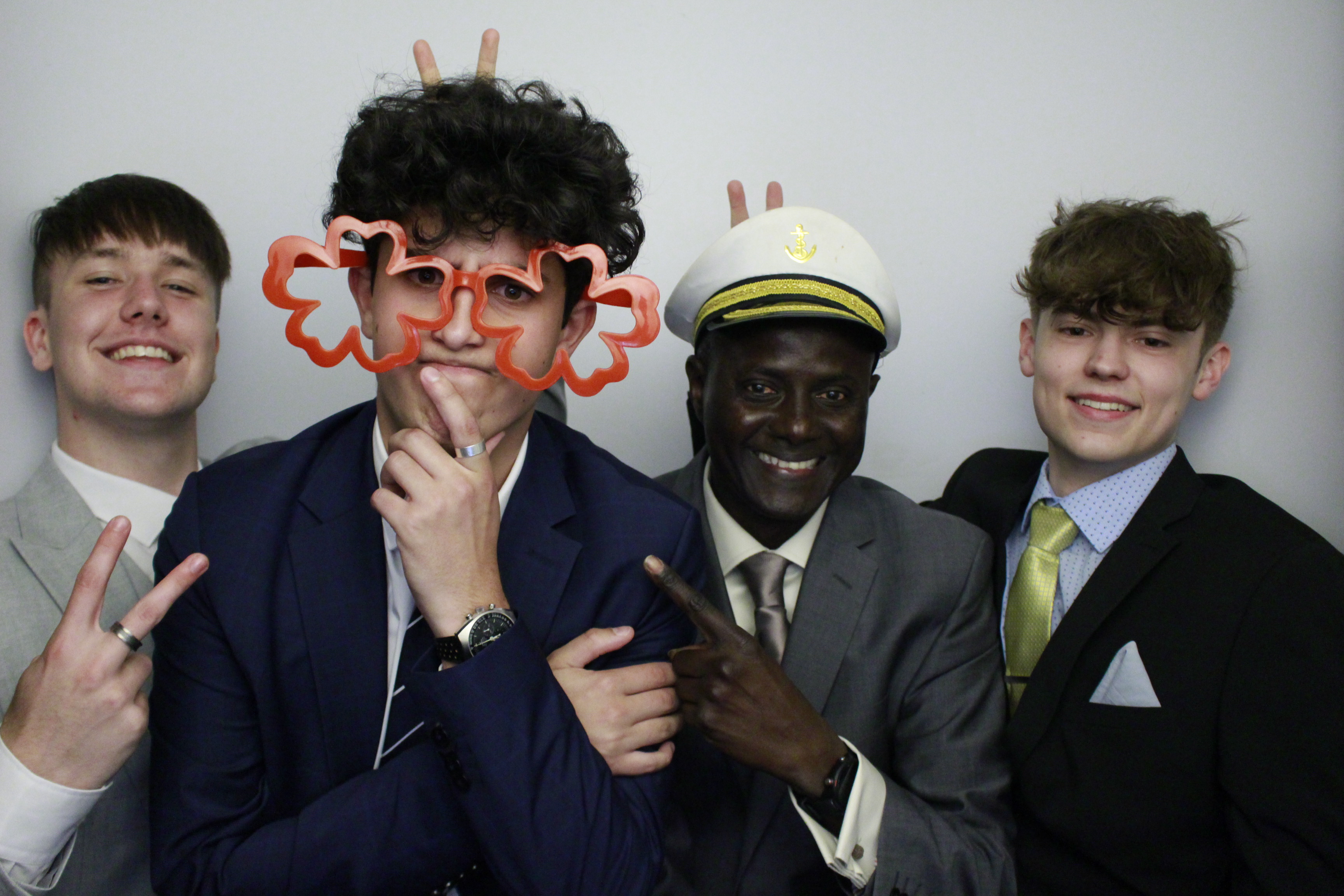 Fullbrook Leavers Party | View more photos from the event at gallery.myphotoboothexperience.co.uk/u/MyPhotoBoothExperienceLtd/Fullbrook-Leavers-Party