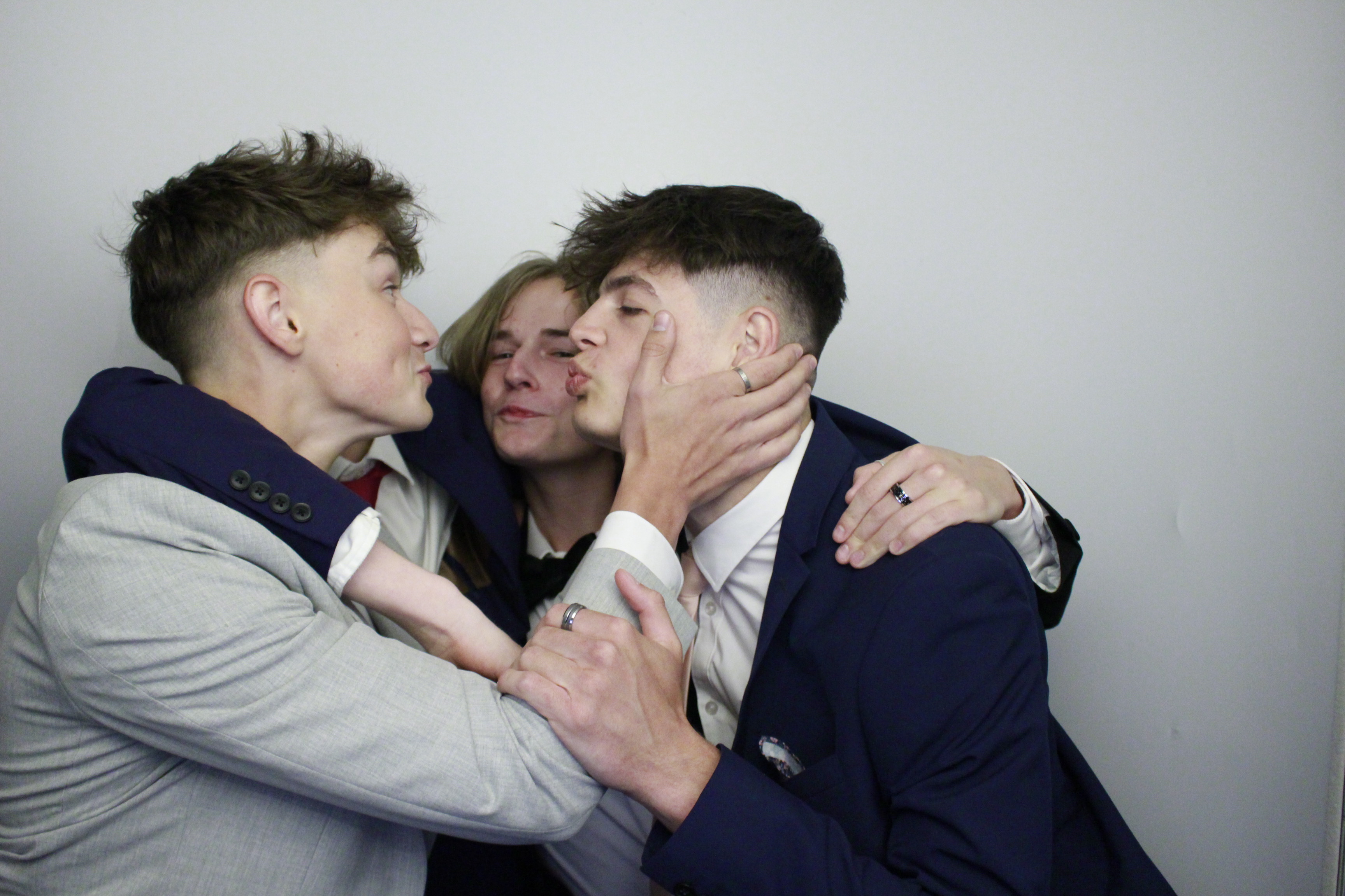 Fullbrook Leavers Party | View more photos from the event at gallery.myphotoboothexperience.co.uk/u/MyPhotoBoothExperienceLtd/Fullbrook-Leavers-Party