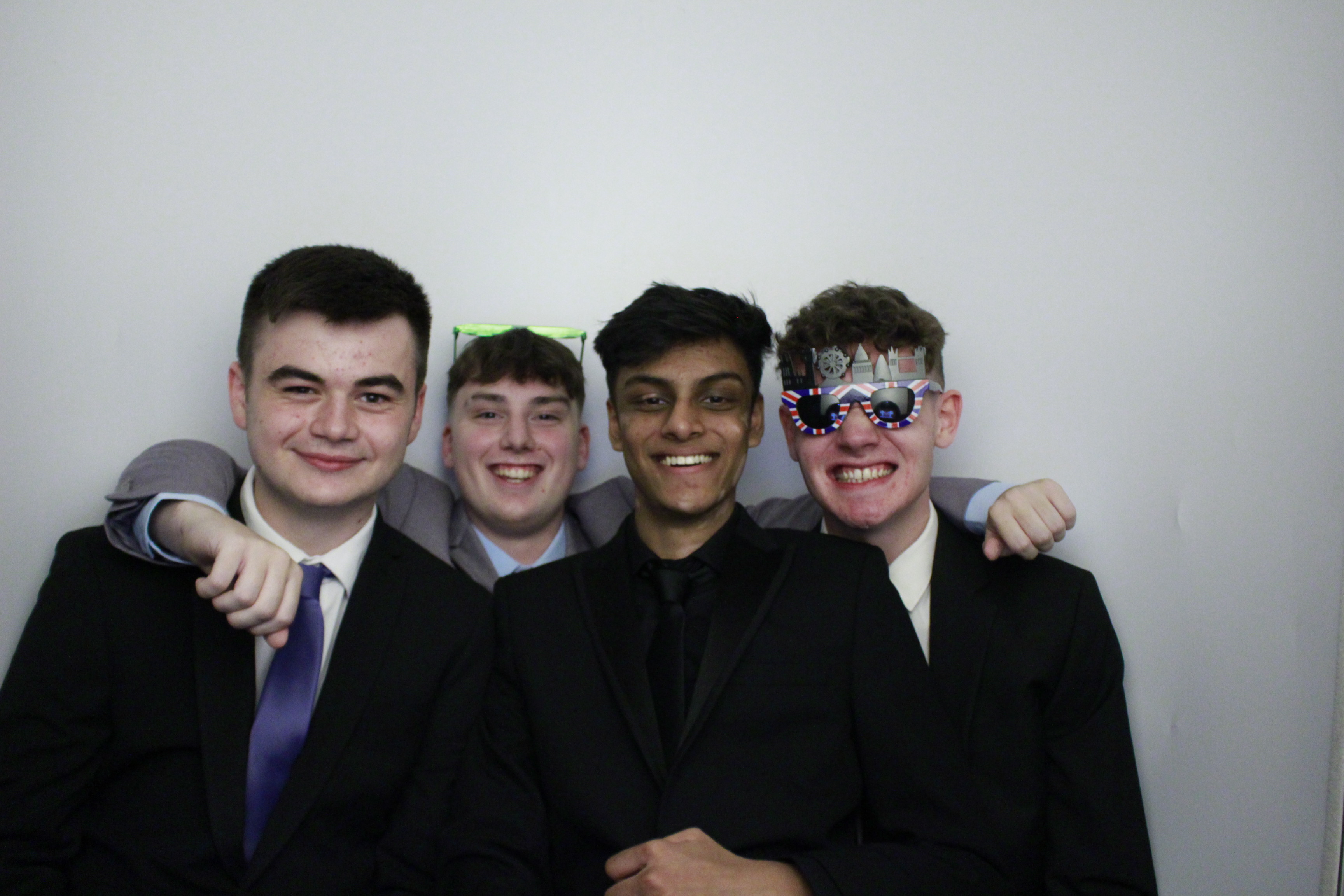 Fullbrook Leavers Party | View more photos from the event at gallery.myphotoboothexperience.co.uk/u/MyPhotoBoothExperienceLtd/Fullbrook-Leavers-Party