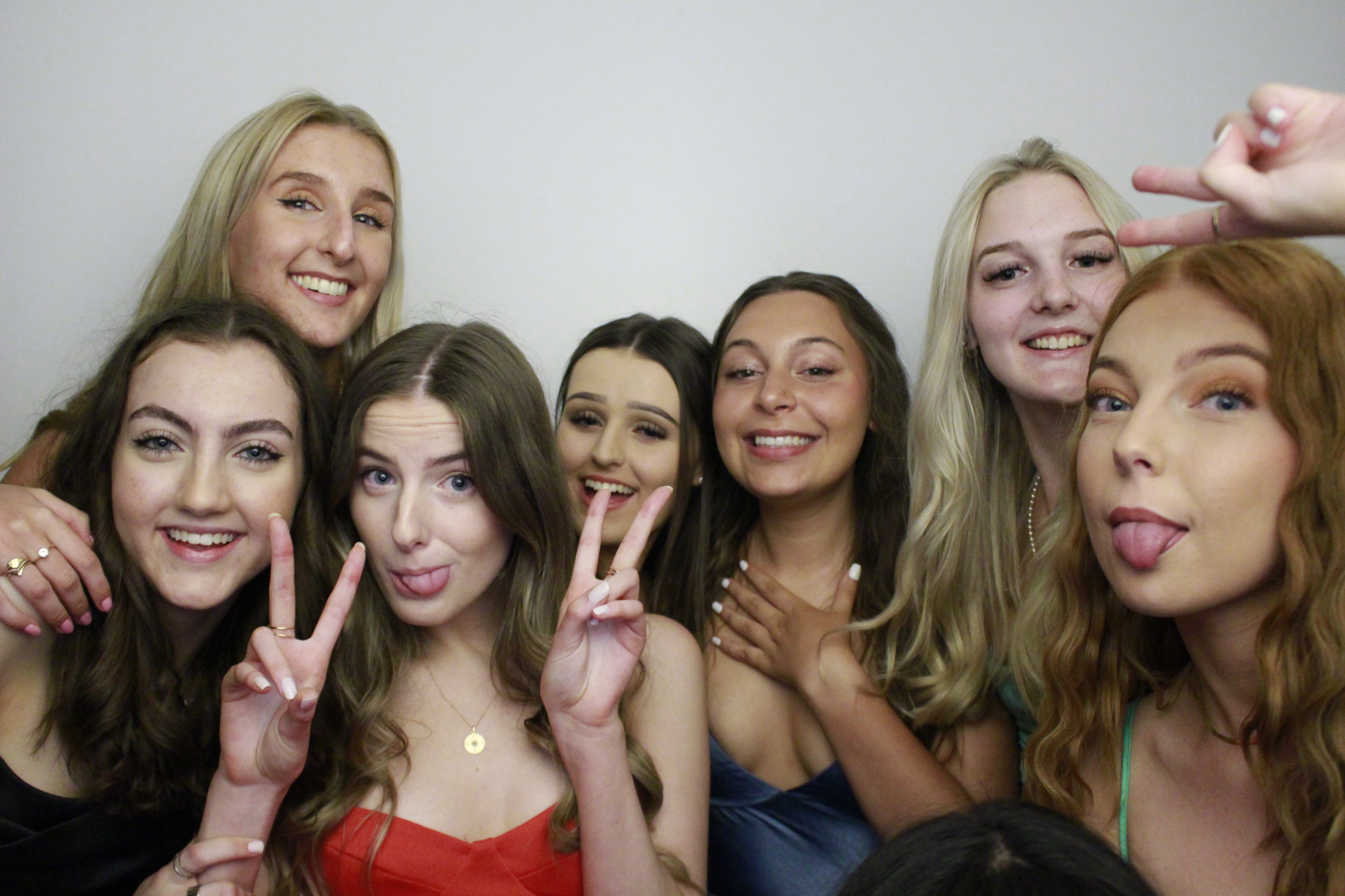 Fullbrook Leavers Party | View more photos from the event at gallery.myphotoboothexperience.co.uk/u/MyPhotoBoothExperienceLtd/Fullbrook-Leavers-Party