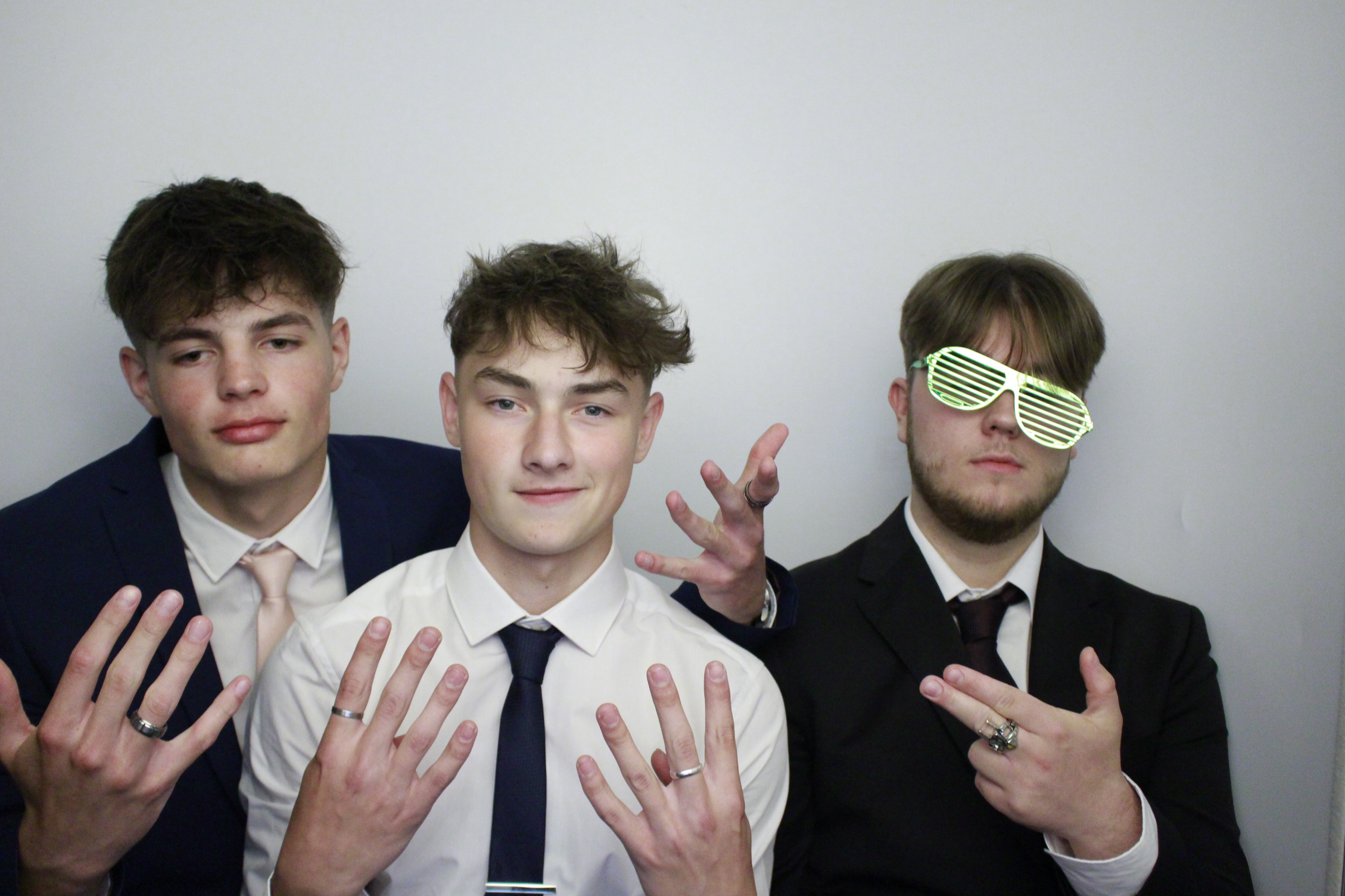 Fullbrook Leavers Party | View more photos from the event at gallery.myphotoboothexperience.co.uk/u/MyPhotoBoothExperienceLtd/Fullbrook-Leavers-Party