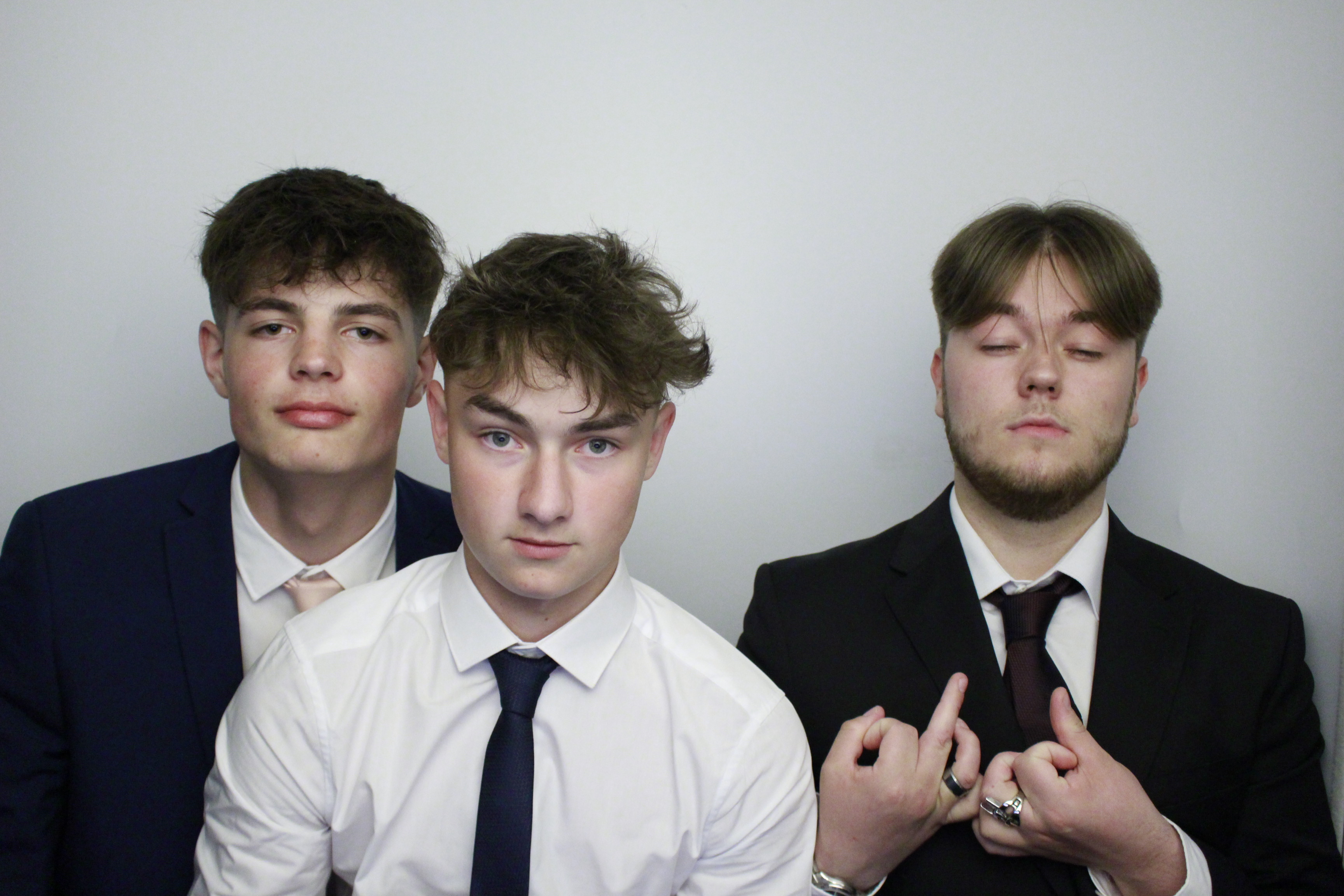 Fullbrook Leavers Party | View more photos from the event at gallery.myphotoboothexperience.co.uk/u/MyPhotoBoothExperienceLtd/Fullbrook-Leavers-Party