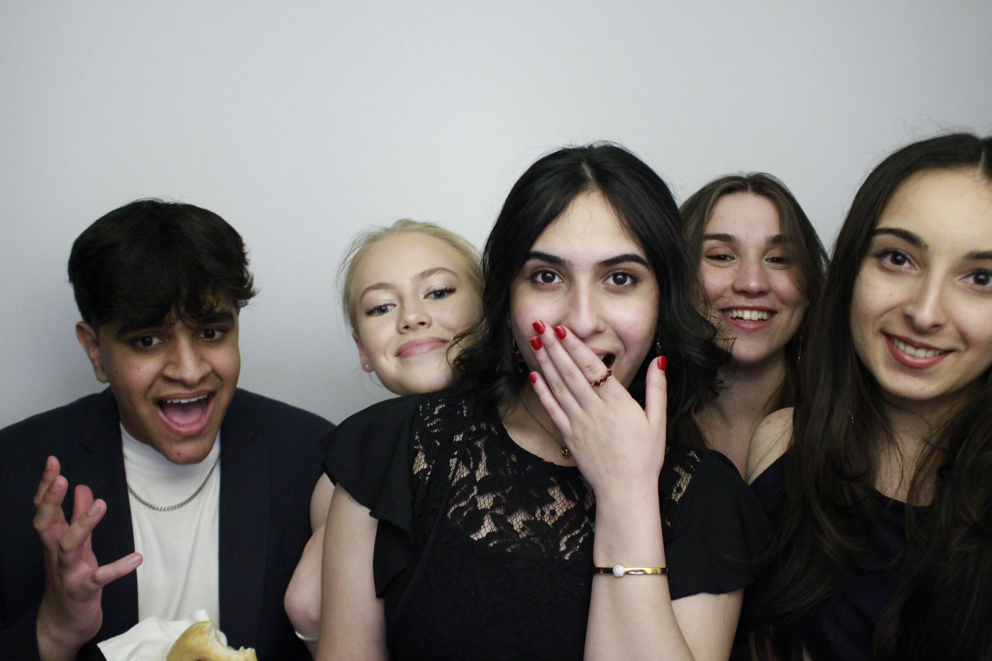 Fullbrook Leavers Party | View more photos from the event at gallery.myphotoboothexperience.co.uk/u/MyPhotoBoothExperienceLtd/Fullbrook-Leavers-Party