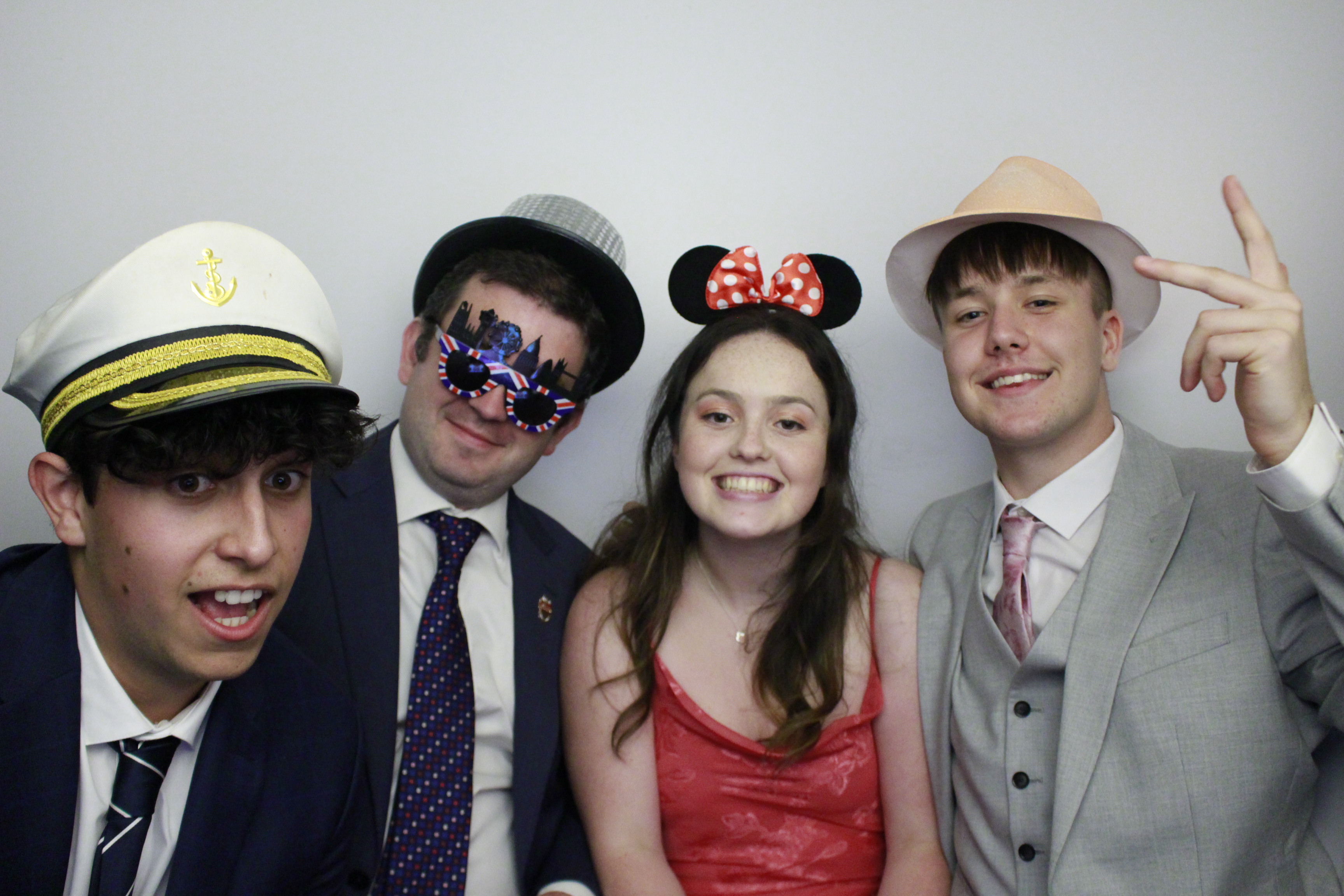 Fullbrook Leavers Party | View more photos from the event at gallery.myphotoboothexperience.co.uk/u/MyPhotoBoothExperienceLtd/Fullbrook-Leavers-Party
