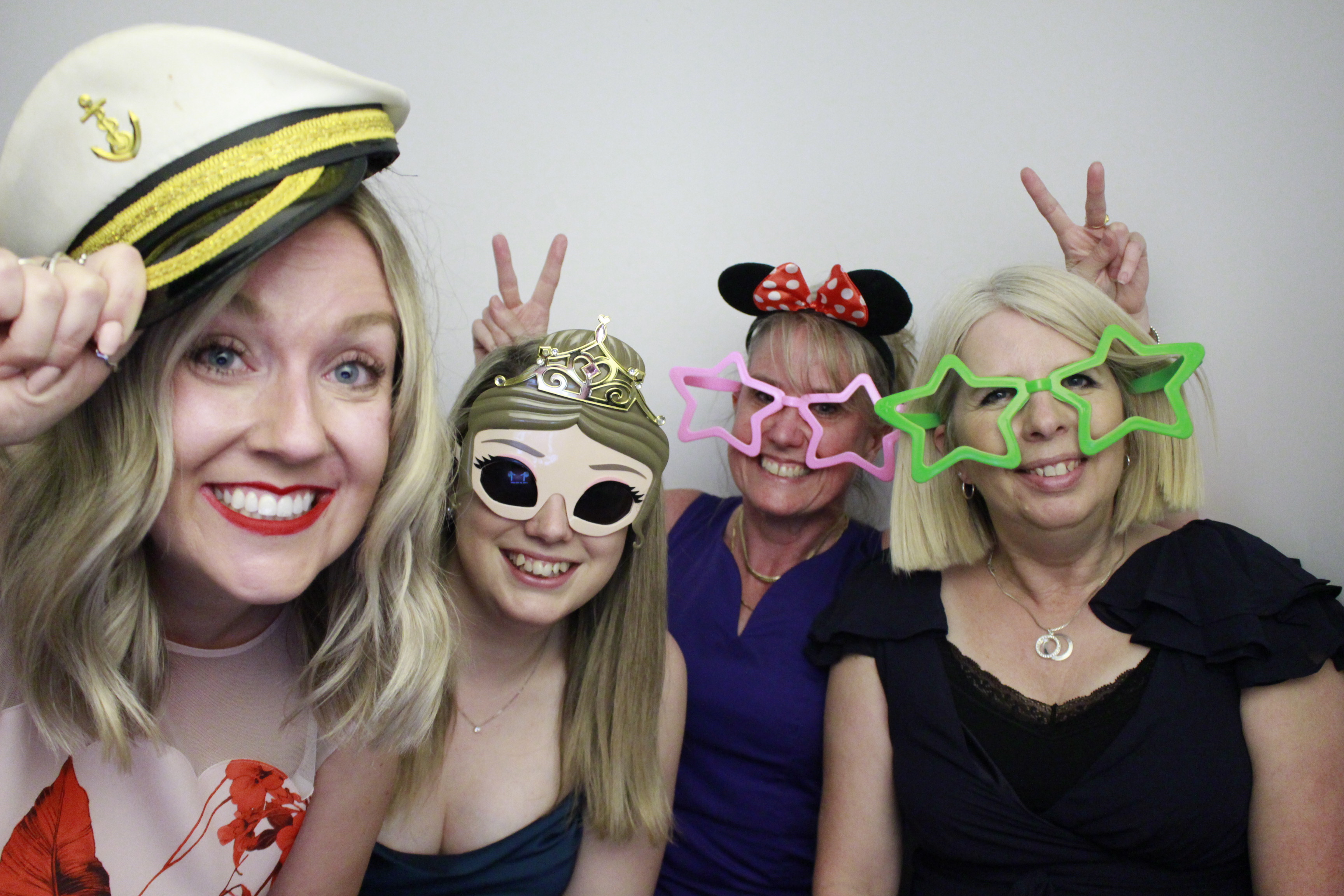 Fullbrook Leavers Party | View more photos from the event at gallery.myphotoboothexperience.co.uk/u/MyPhotoBoothExperienceLtd/Fullbrook-Leavers-Party