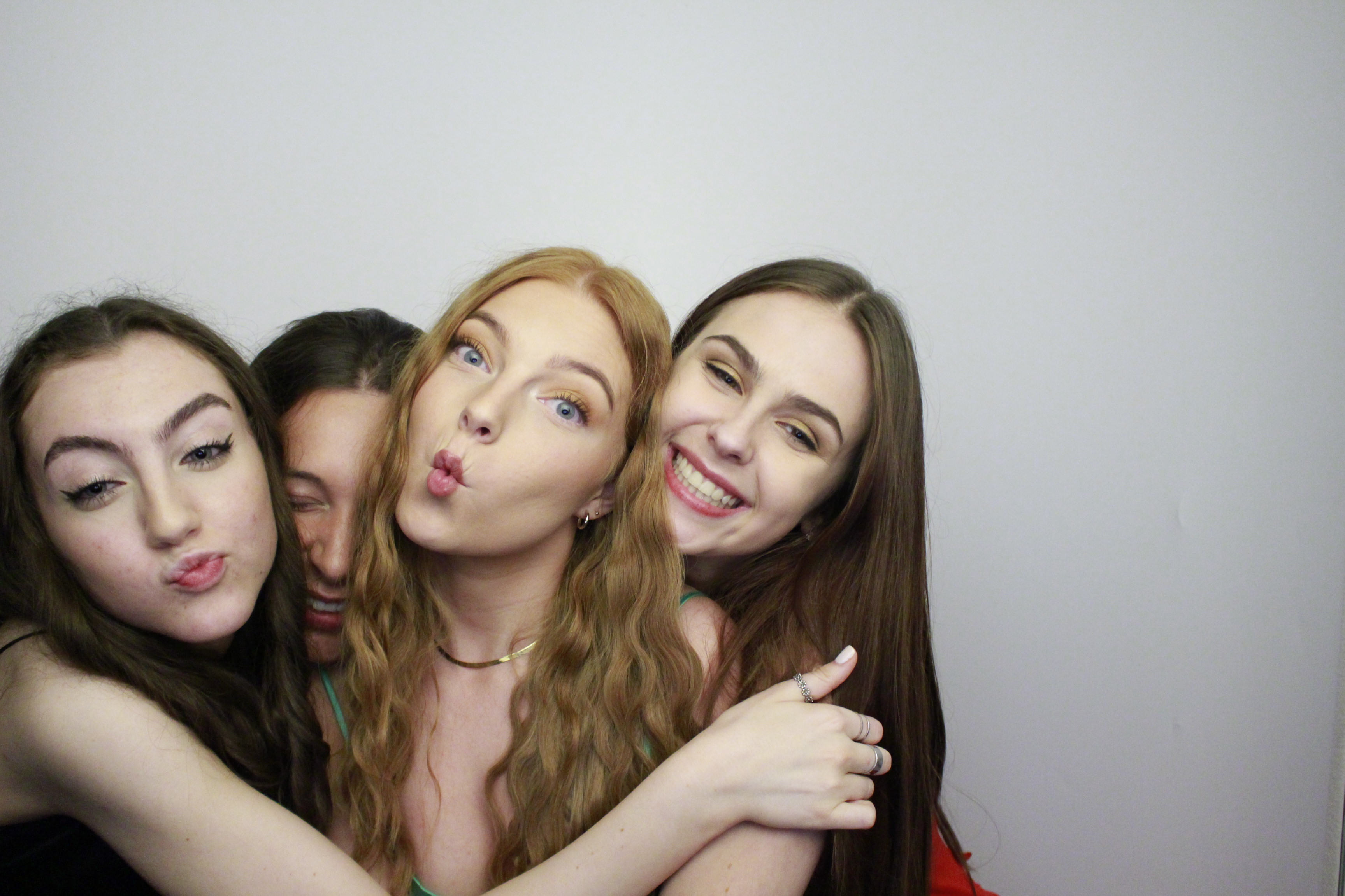 Fullbrook Leavers Party | View more photos from the event at gallery.myphotoboothexperience.co.uk/u/MyPhotoBoothExperienceLtd/Fullbrook-Leavers-Party