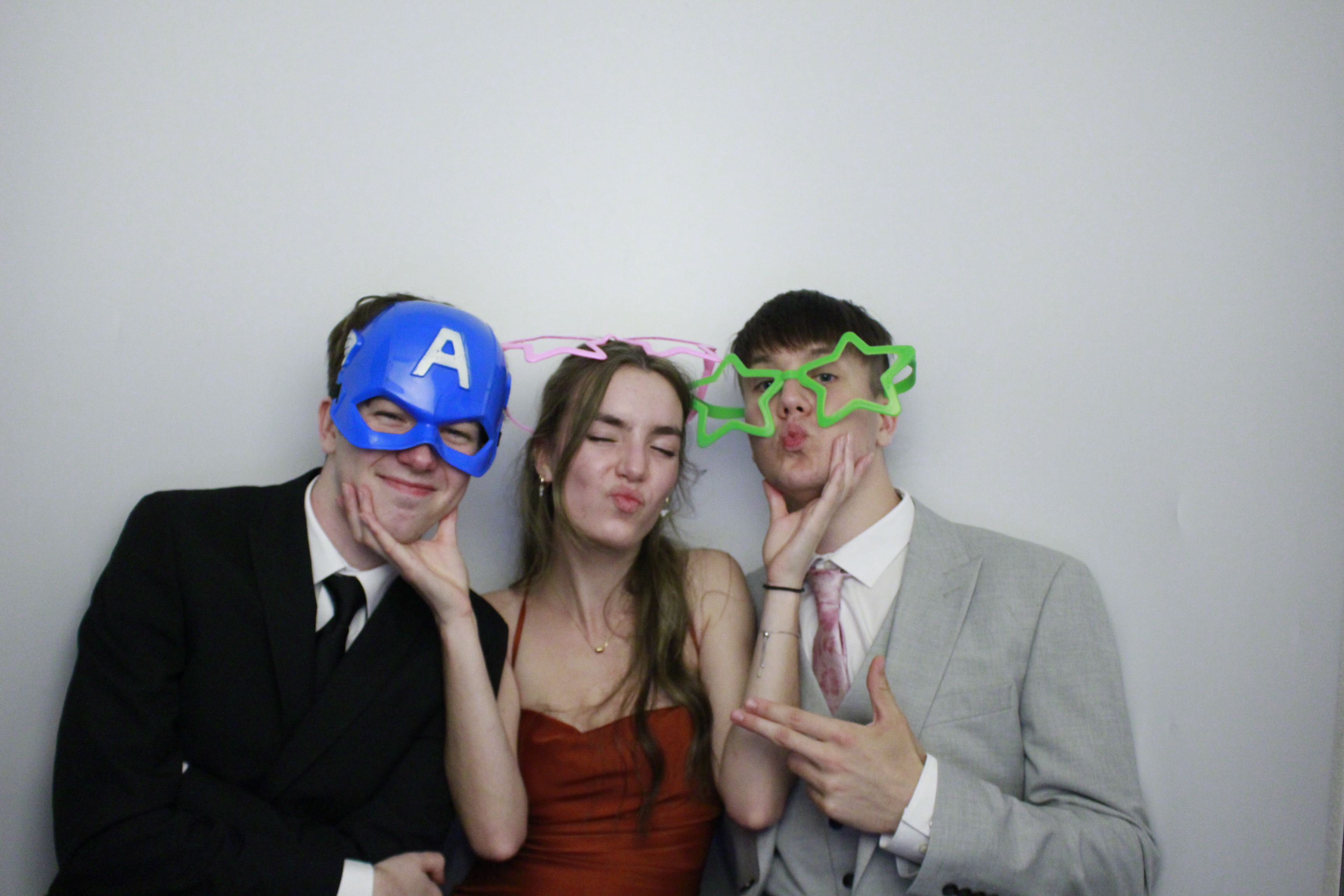 Fullbrook Leavers Party | View more photos from the event at gallery.myphotoboothexperience.co.uk/u/MyPhotoBoothExperienceLtd/Fullbrook-Leavers-Party