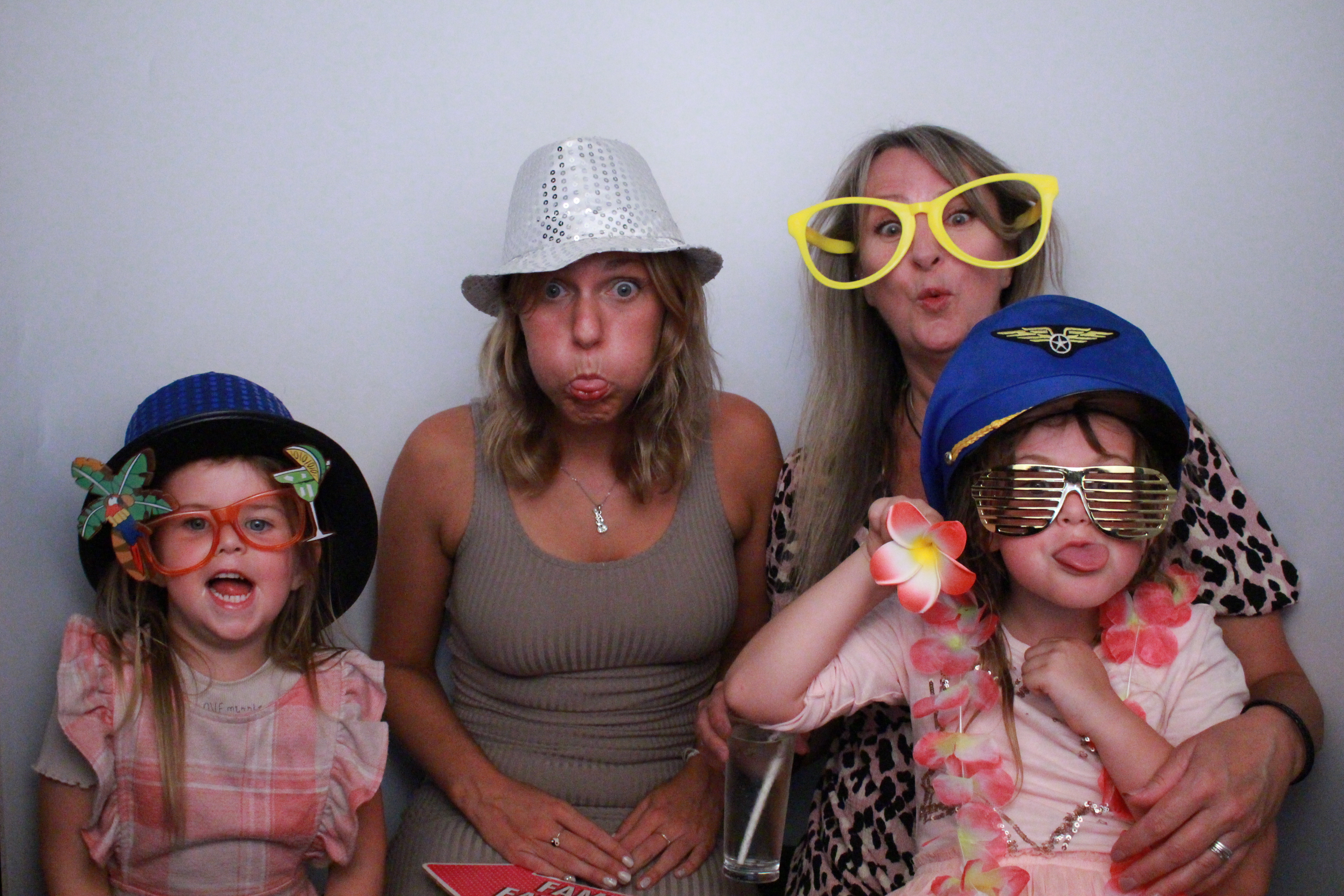 Jane's 50th Birthday  | View more photos from the event at gallery.myphotoboothexperience.co.uk/u/MyPhotoBoothExperienceLtd/Janes-50th-Birthday