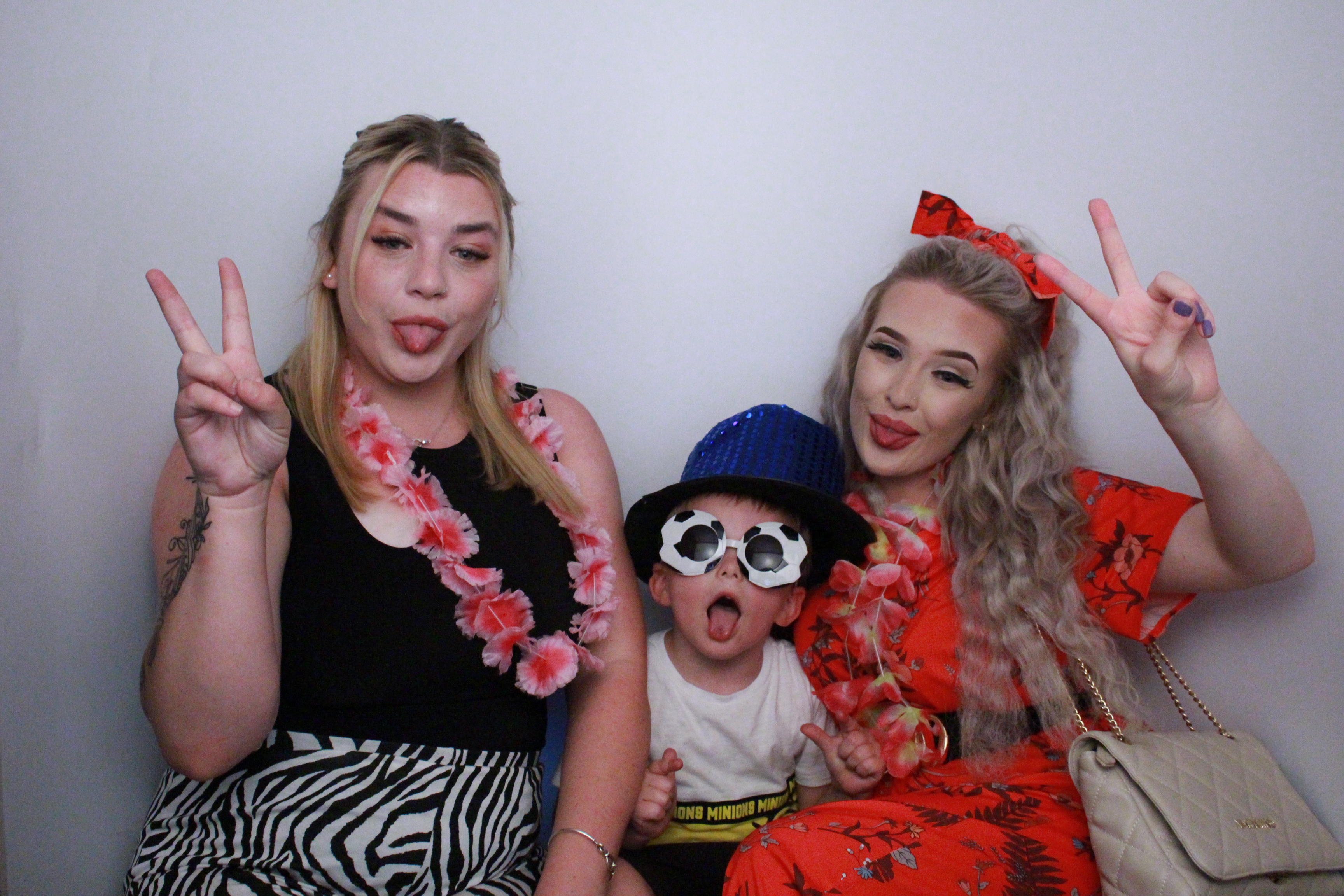 Jane's 50th Birthday  | View more photos from the event at gallery.myphotoboothexperience.co.uk/u/MyPhotoBoothExperienceLtd/Janes-50th-Birthday