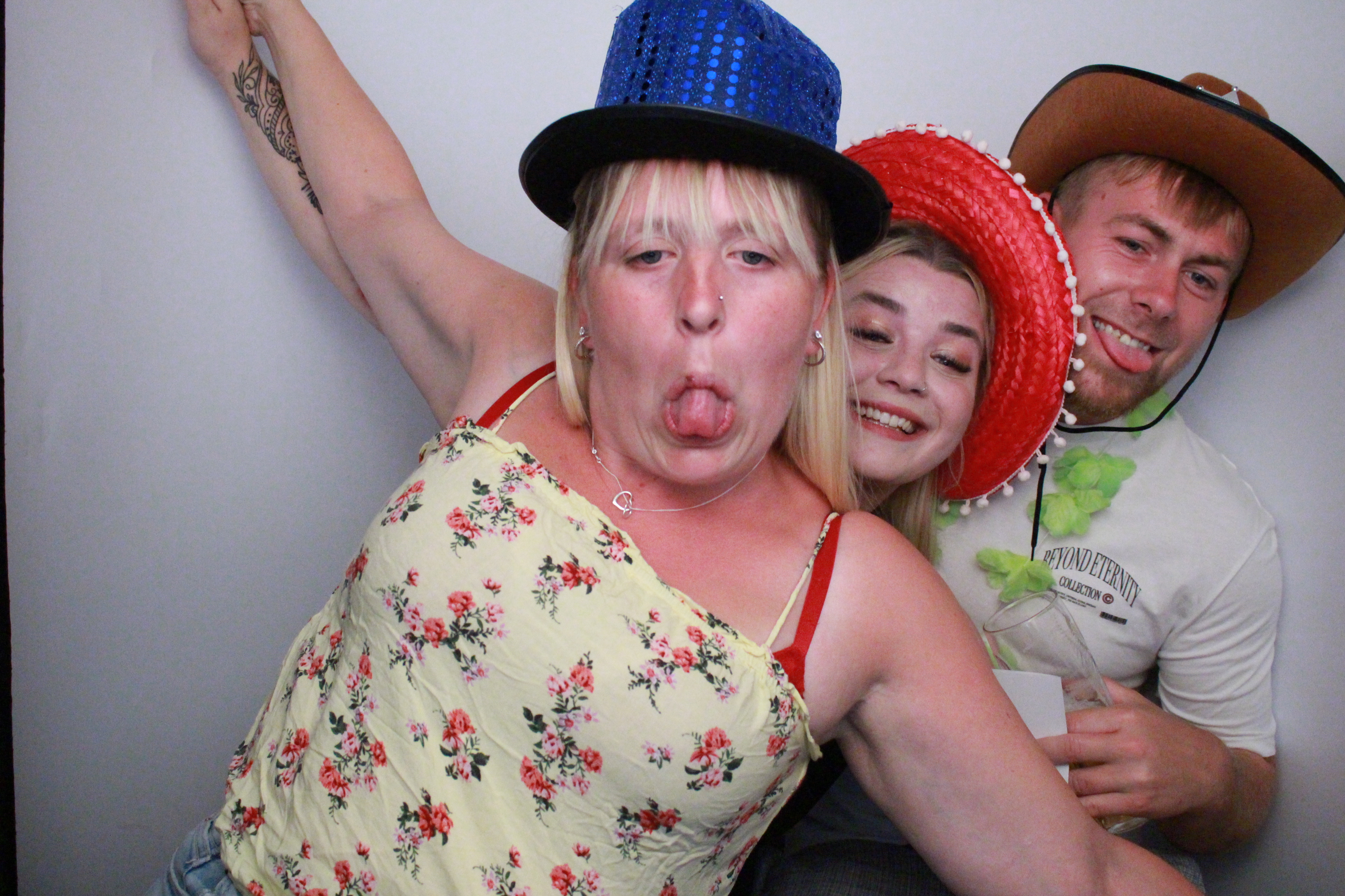 Jane's 50th Birthday  | View more photos from the event at gallery.myphotoboothexperience.co.uk/u/MyPhotoBoothExperienceLtd/Janes-50th-Birthday