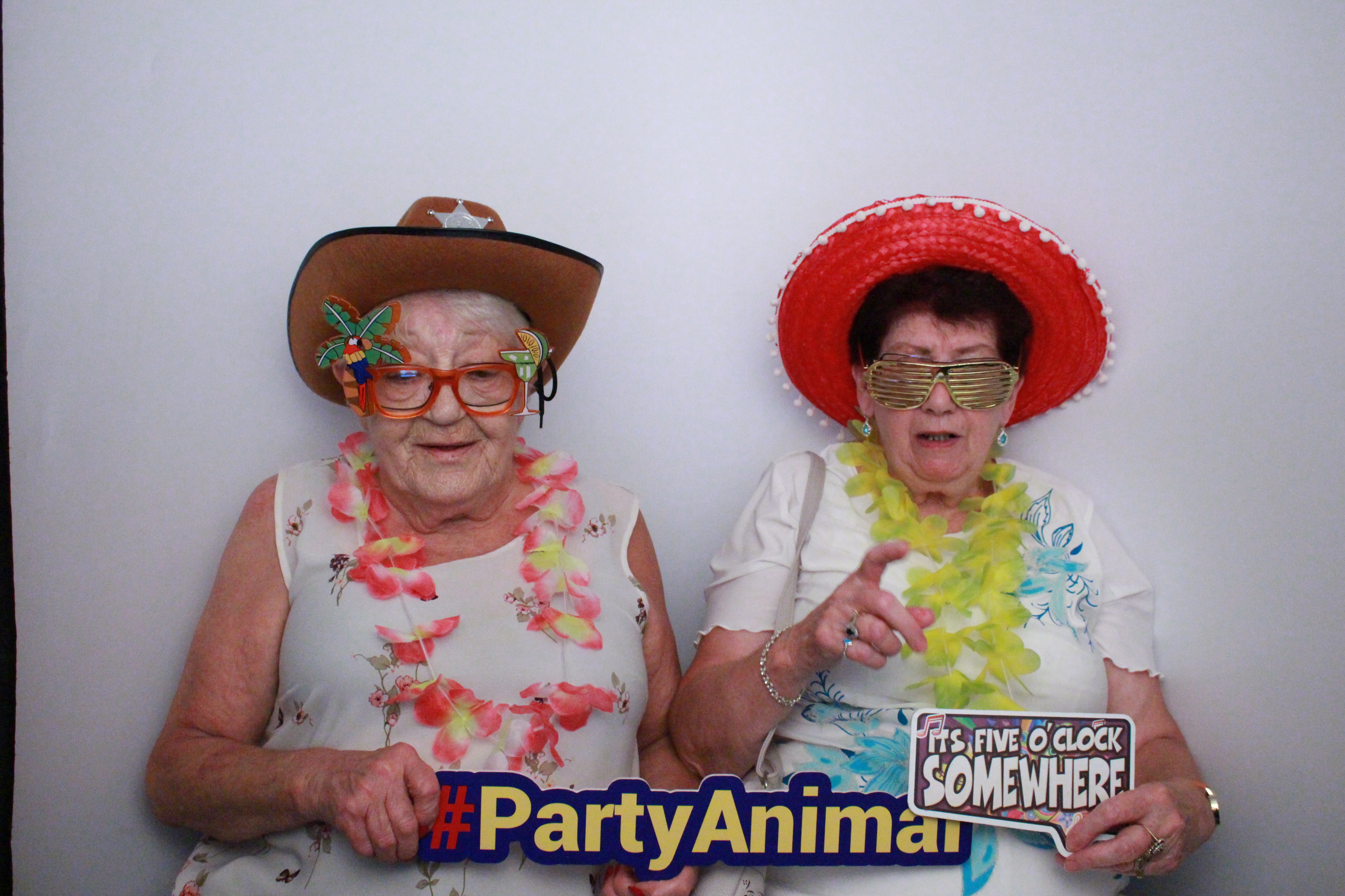 Jane's 50th Birthday  | View more photos from the event at gallery.myphotoboothexperience.co.uk/u/MyPhotoBoothExperienceLtd/Janes-50th-Birthday