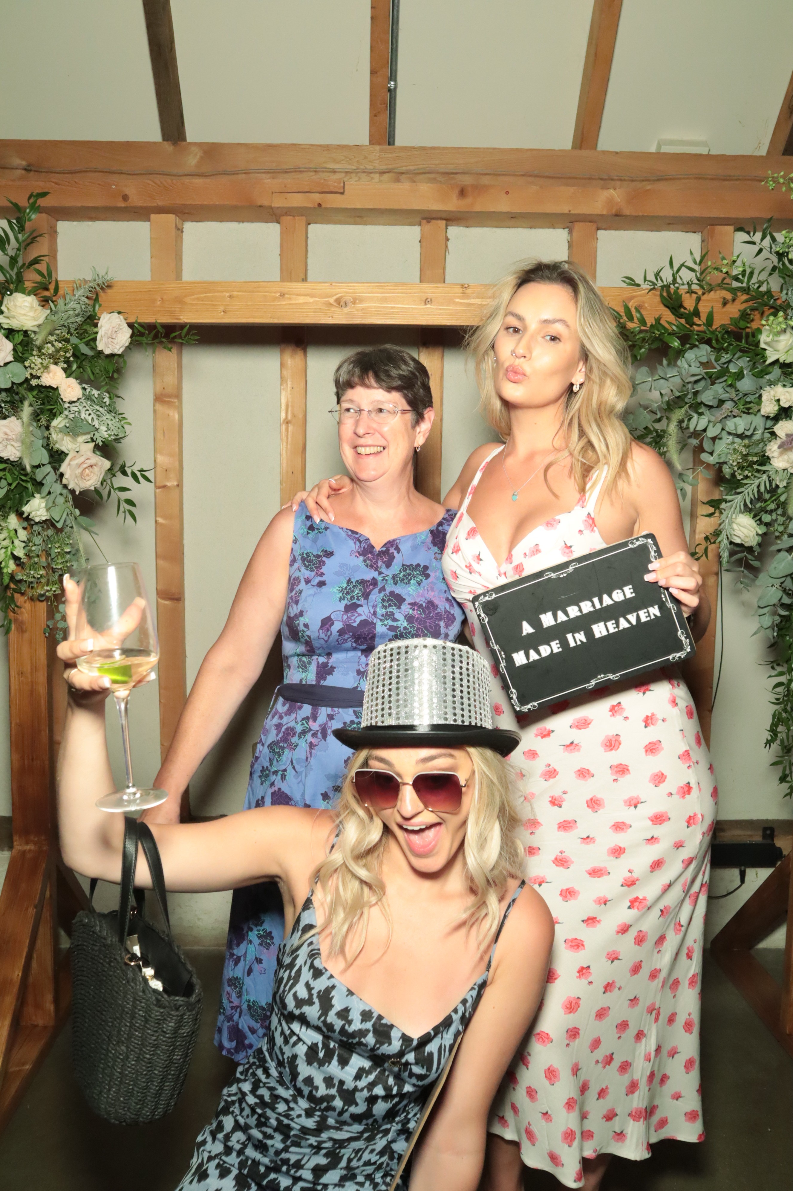 Jess & Arron's Wedding | View more photos from the event at gallery.myphotoboothexperience.co.uk/u/MyPhotoBoothExperienceLtd/Jess-Arrons-Wedding