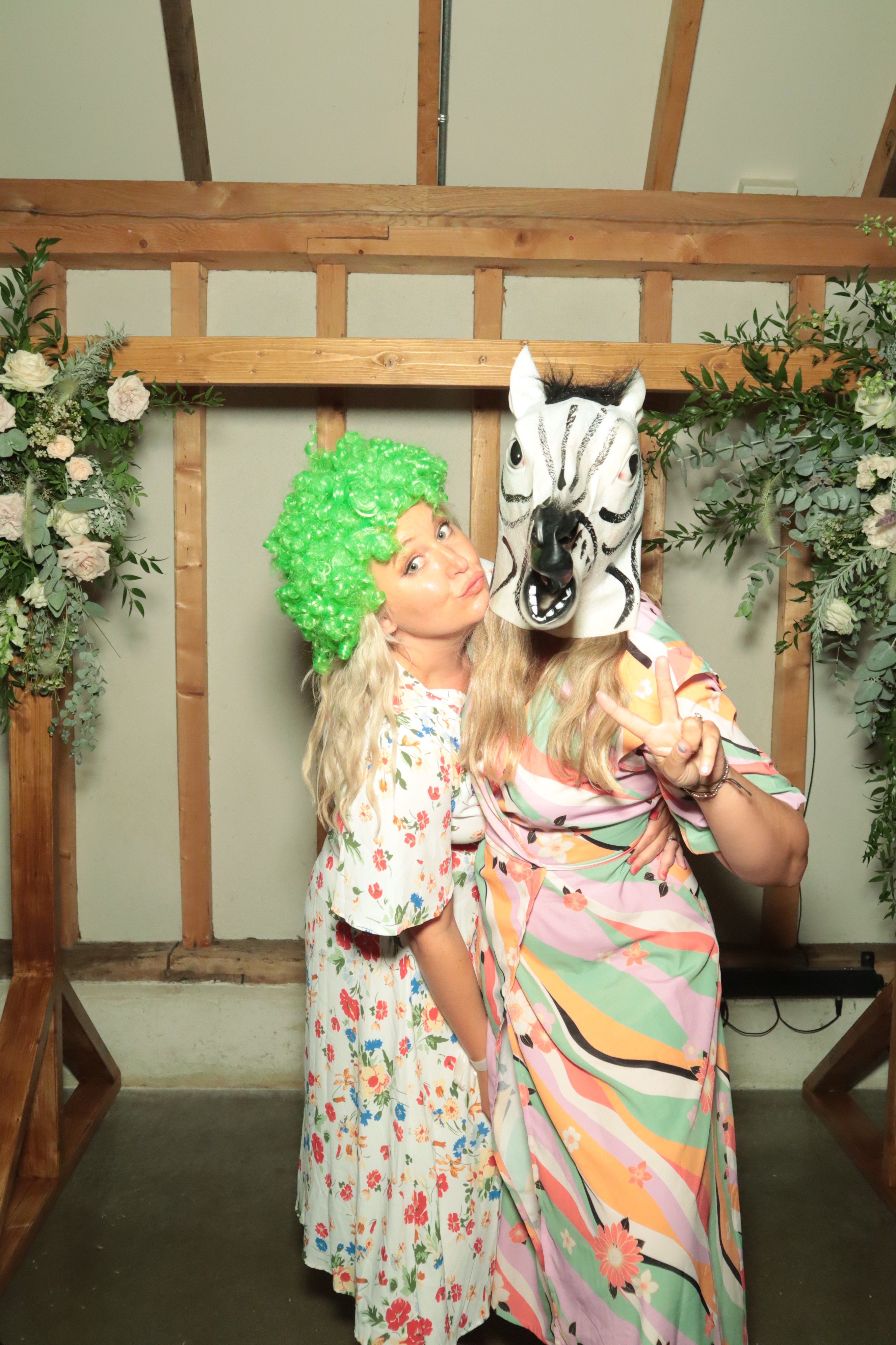 Jess & Arron's Wedding | View more photos from the event at gallery.myphotoboothexperience.co.uk/u/MyPhotoBoothExperienceLtd/Jess-Arrons-Wedding