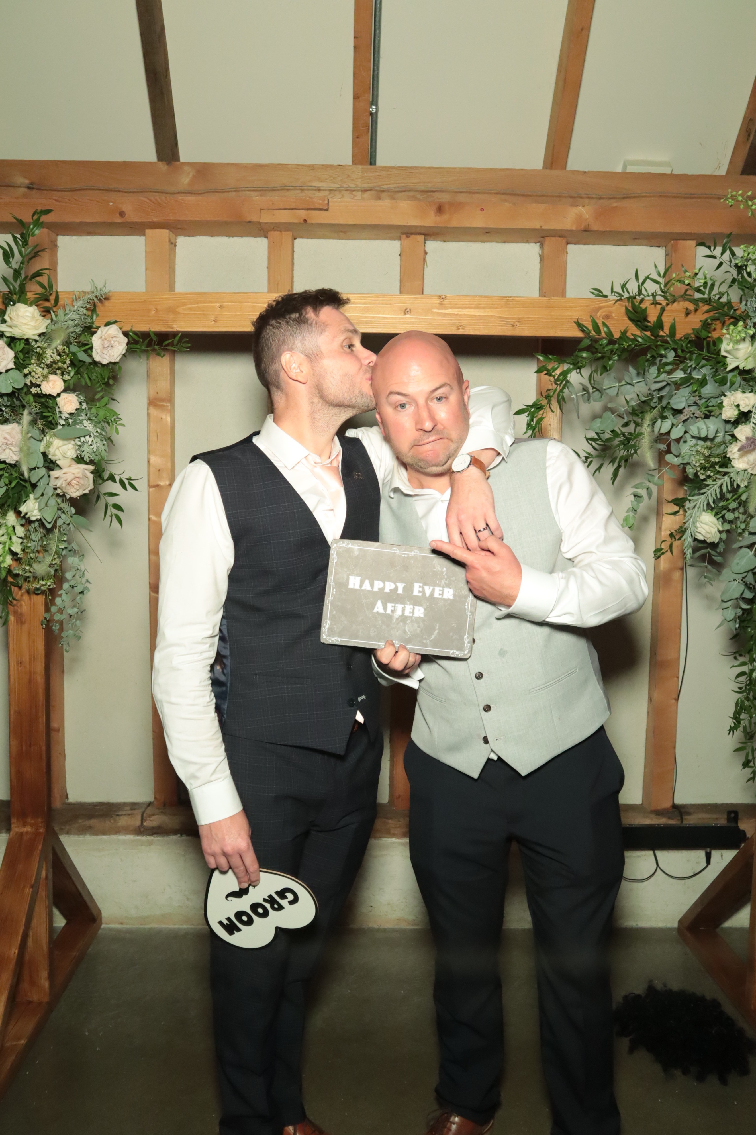 Jess & Arron's Wedding | View more photos from the event at gallery.myphotoboothexperience.co.uk/u/MyPhotoBoothExperienceLtd/Jess-Arrons-Wedding
