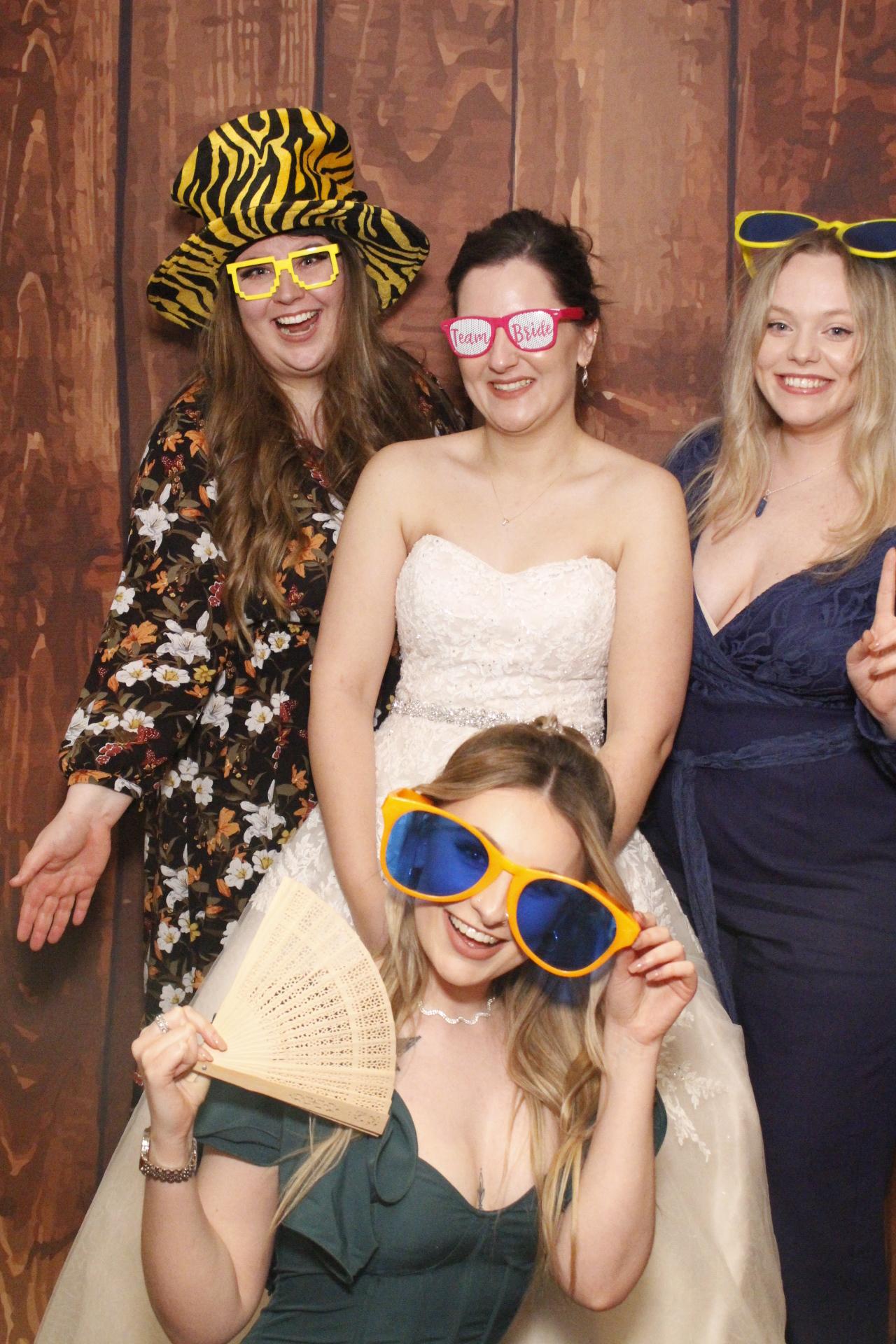 Jon & Yasmin's Wedding  | View more photos from the event at gallery.myphotoboothexperience.co.uk/u/MyPhotoBoothExperienceLtd/Jon-Yasmins-Wedding