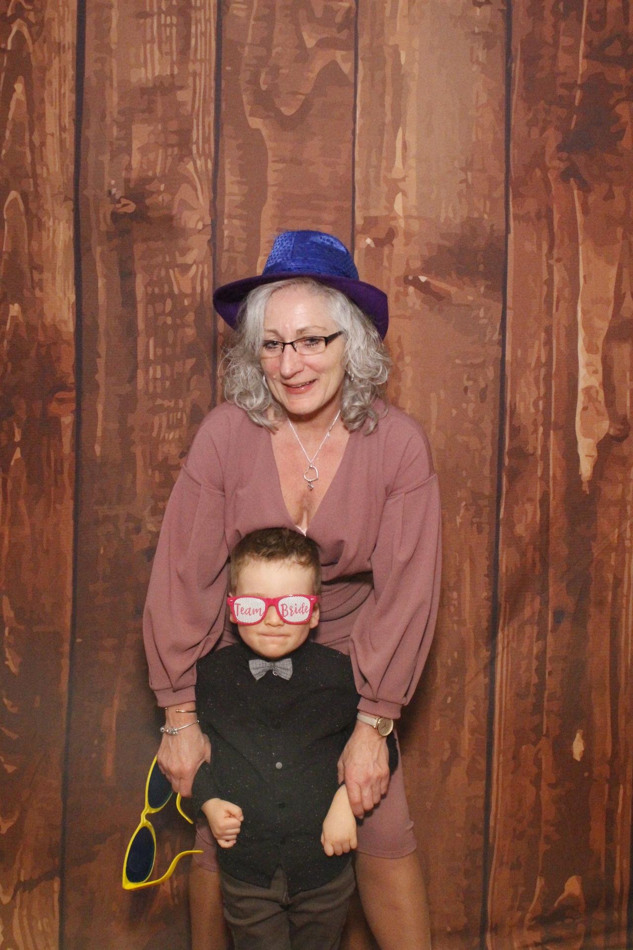 Jon & Yasmin's Wedding  | View more photos from the event at gallery.myphotoboothexperience.co.uk/u/MyPhotoBoothExperienceLtd/Jon-Yasmins-Wedding