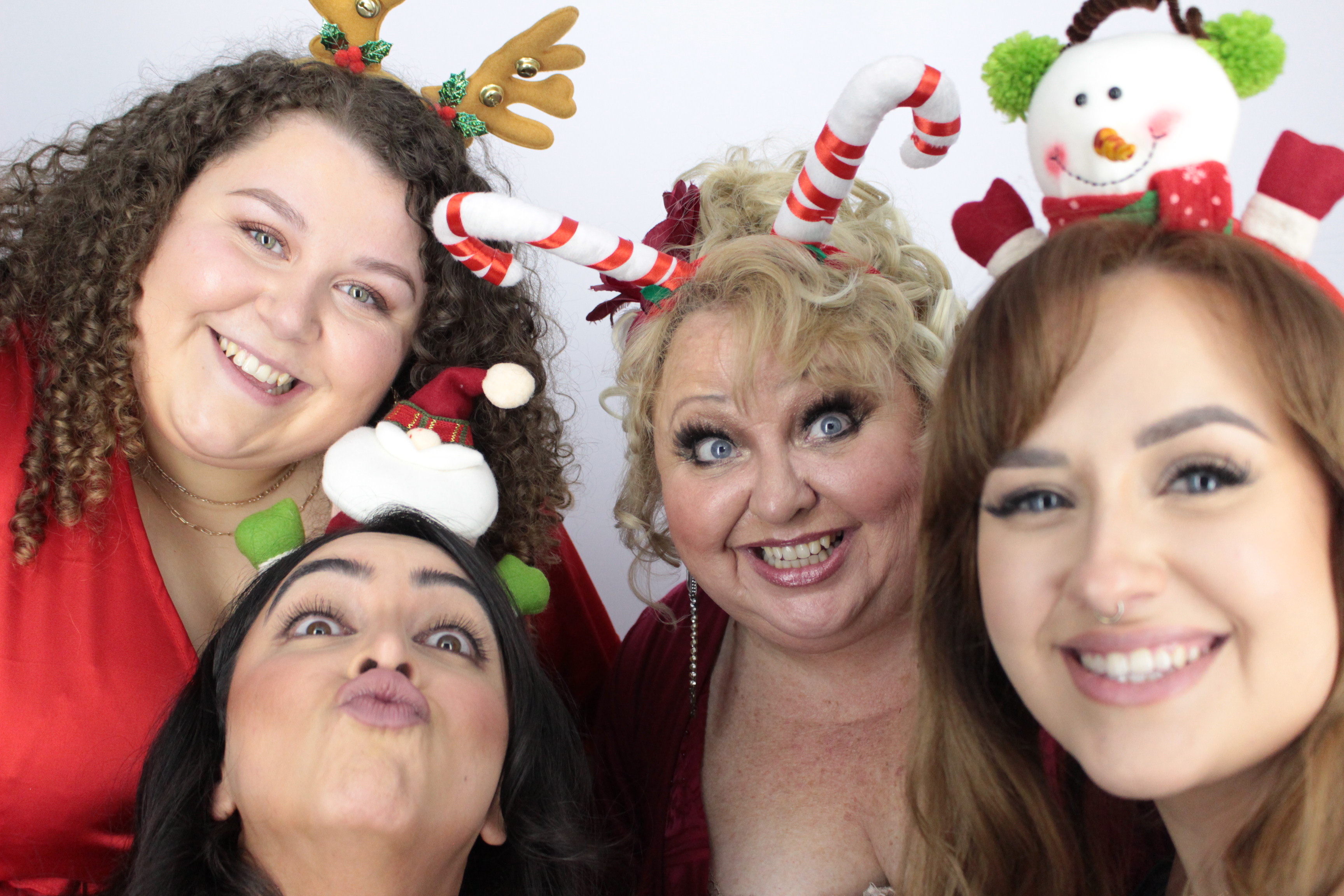 KINTO UK Christmas Party  | View more photos from the event at gallery.myphotoboothexperience.co.uk/u/MyPhotoBoothExperienceLtd/KINTO-UK-Christmas-Party