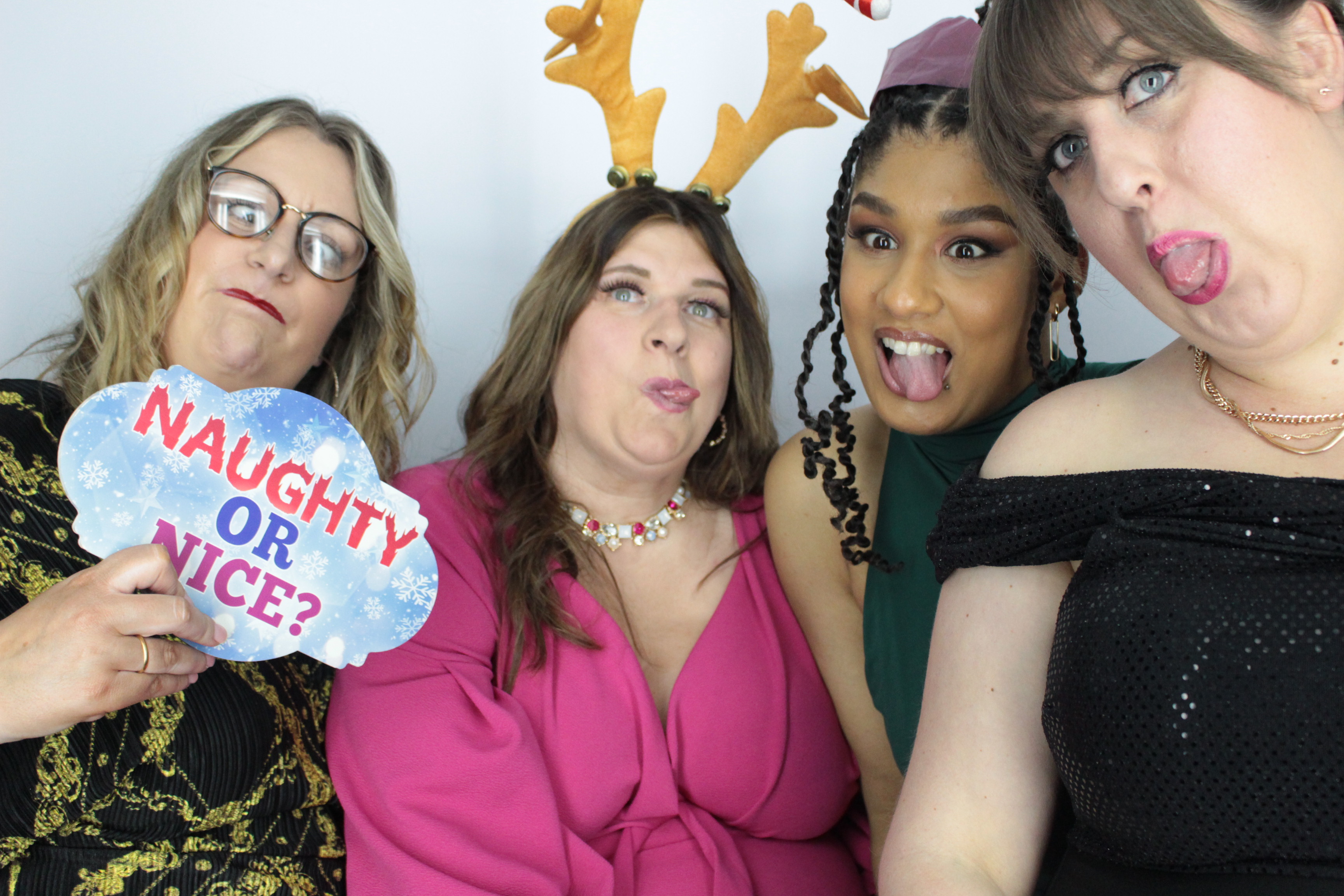 KINTO UK Christmas Party  | View more photos from the event at gallery.myphotoboothexperience.co.uk/u/MyPhotoBoothExperienceLtd/KINTO-UK-Christmas-Party