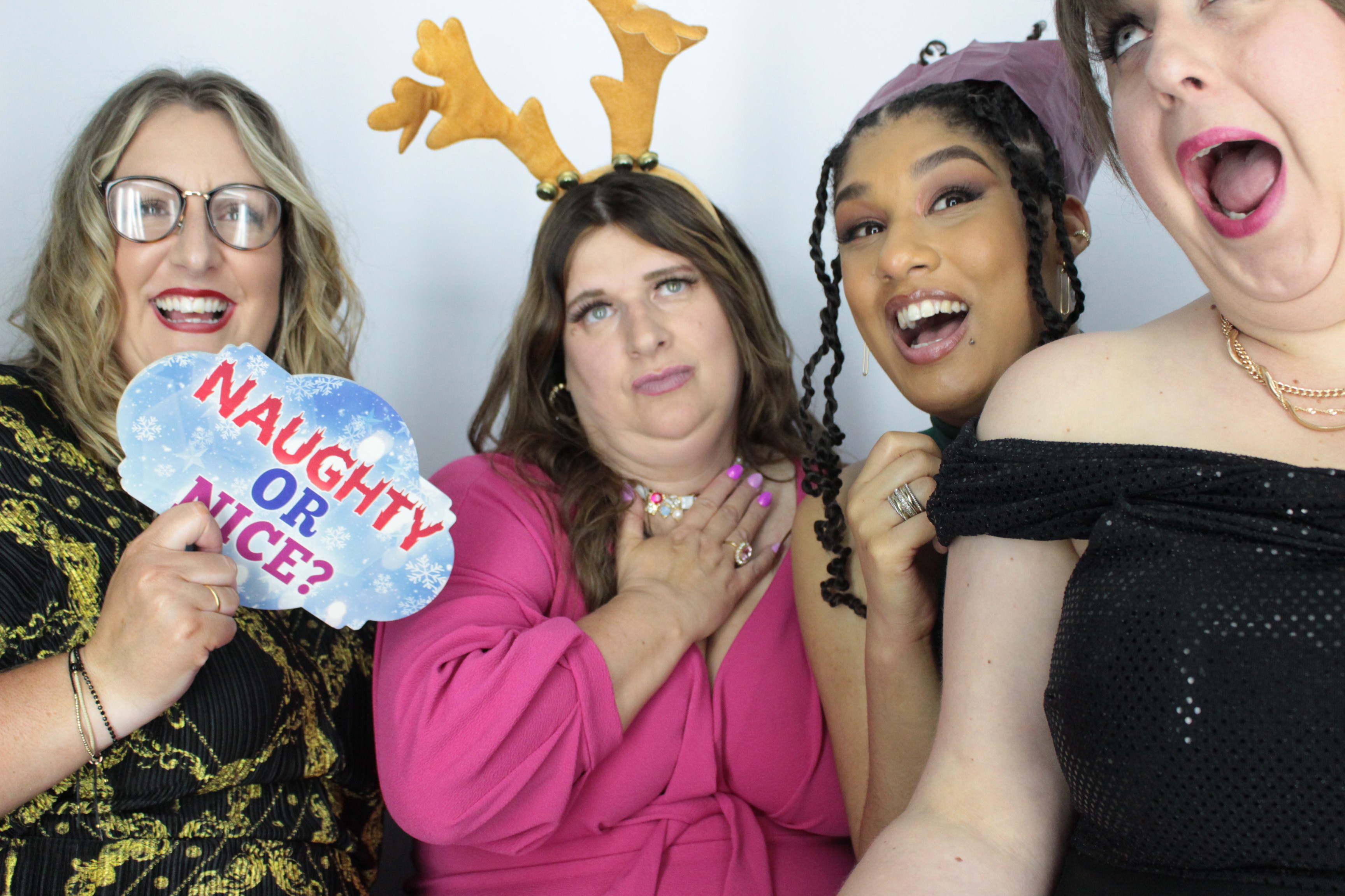 KINTO UK Christmas Party  | View more photos from the event at gallery.myphotoboothexperience.co.uk/u/MyPhotoBoothExperienceLtd/KINTO-UK-Christmas-Party