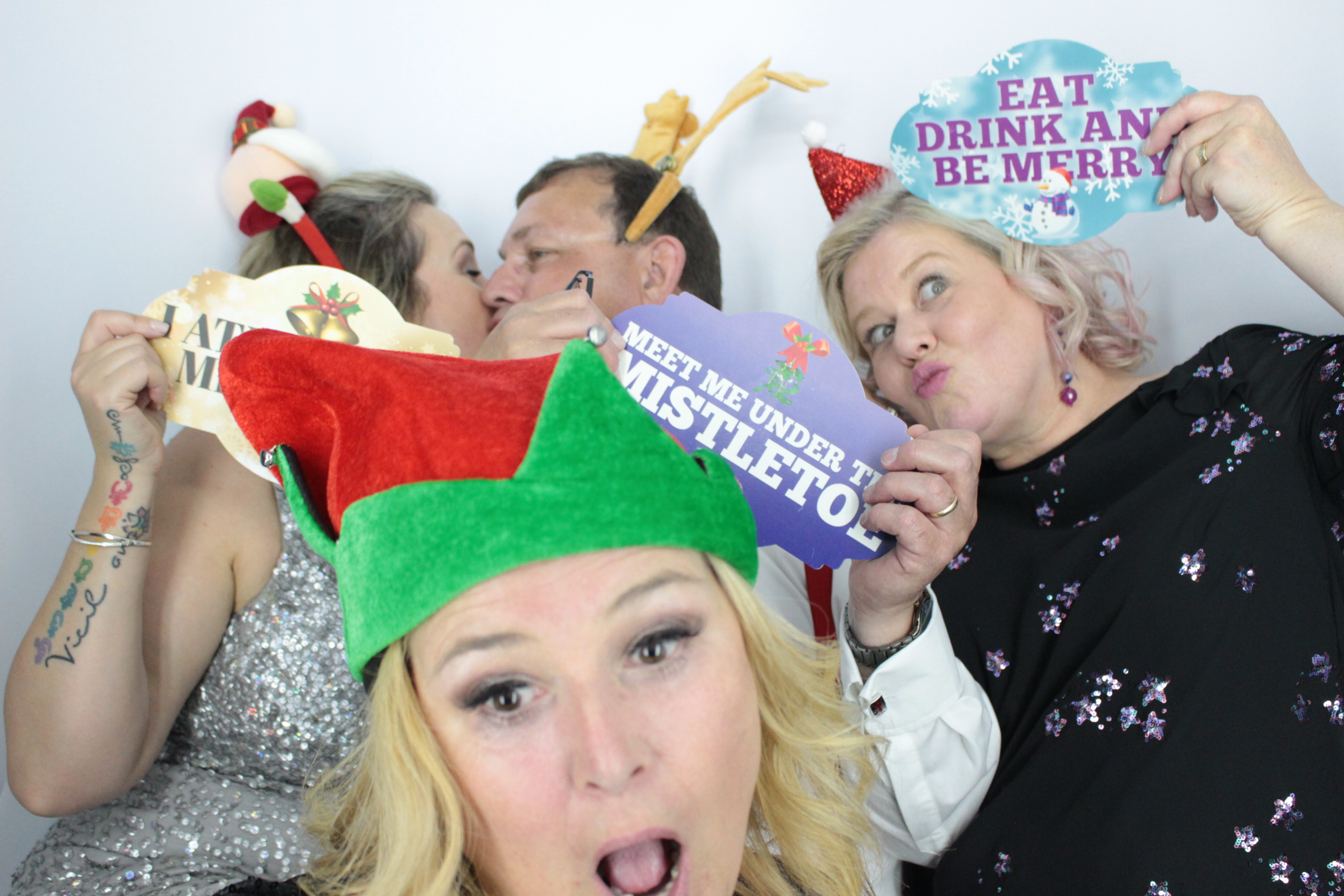 KINTO UK Christmas Party  | View more photos from the event at gallery.myphotoboothexperience.co.uk/u/MyPhotoBoothExperienceLtd/KINTO-UK-Christmas-Party
