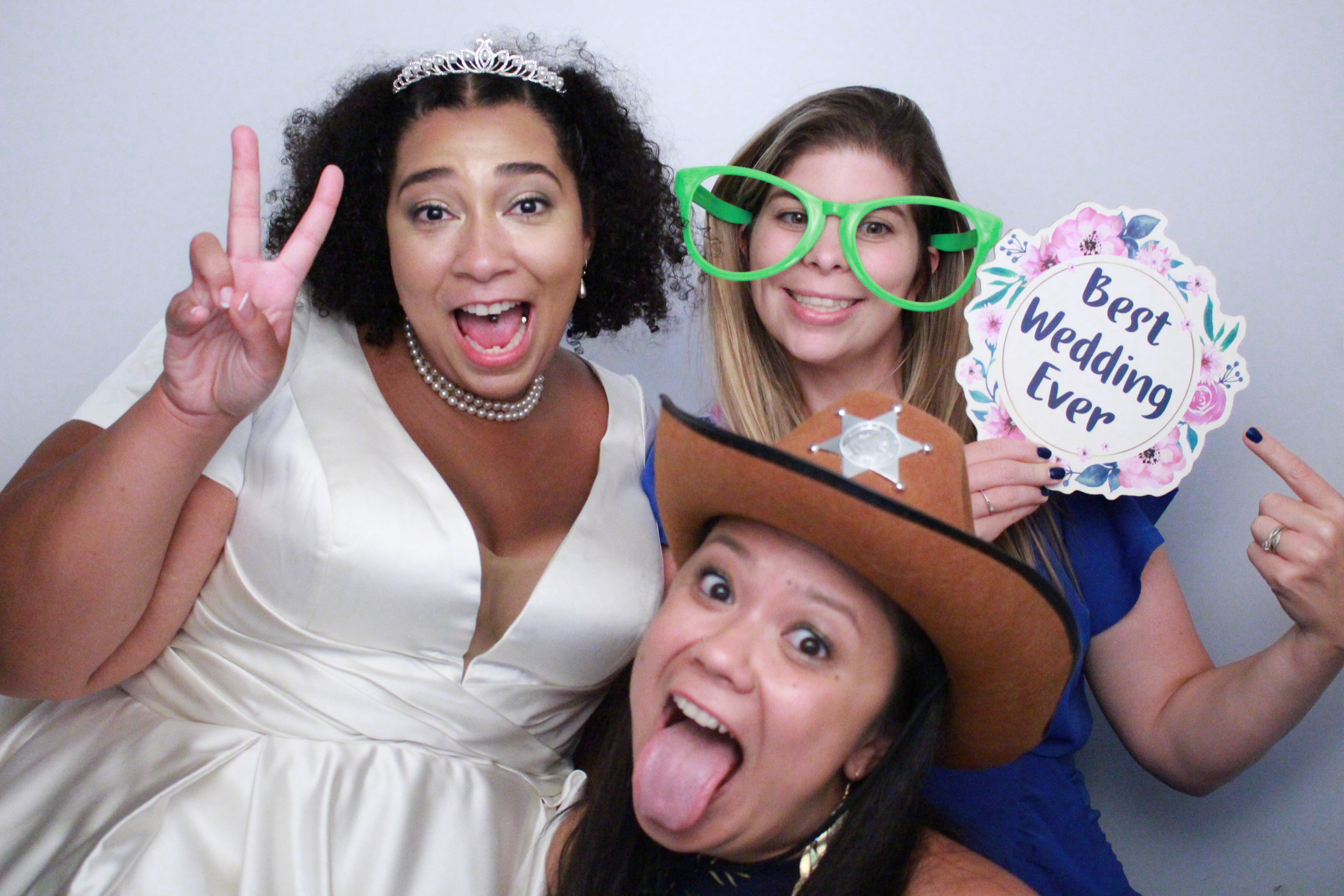 Karis & James's Wedding  | View more photos from the event at gallery.myphotoboothexperience.co.uk/u/MyPhotoBoothExperienceLtd/Karis-Jamess-Wedding