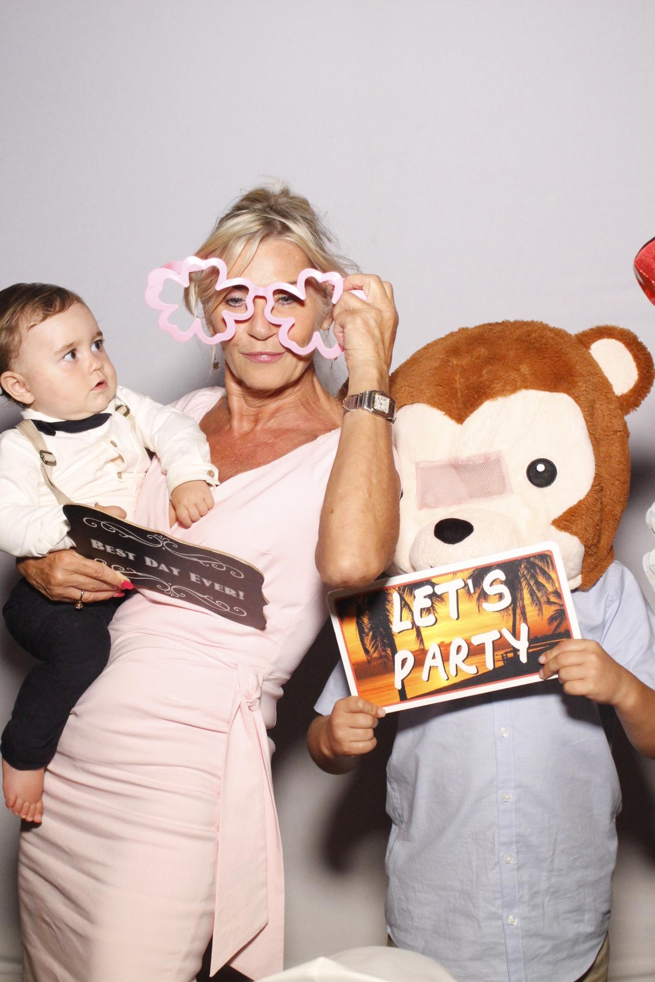 Kat & Neil's Wedding | View more photos from the event at gallery.myphotoboothexperience.co.uk/u/MyPhotoBoothExperienceLtd/Kat-Neils-Wedding