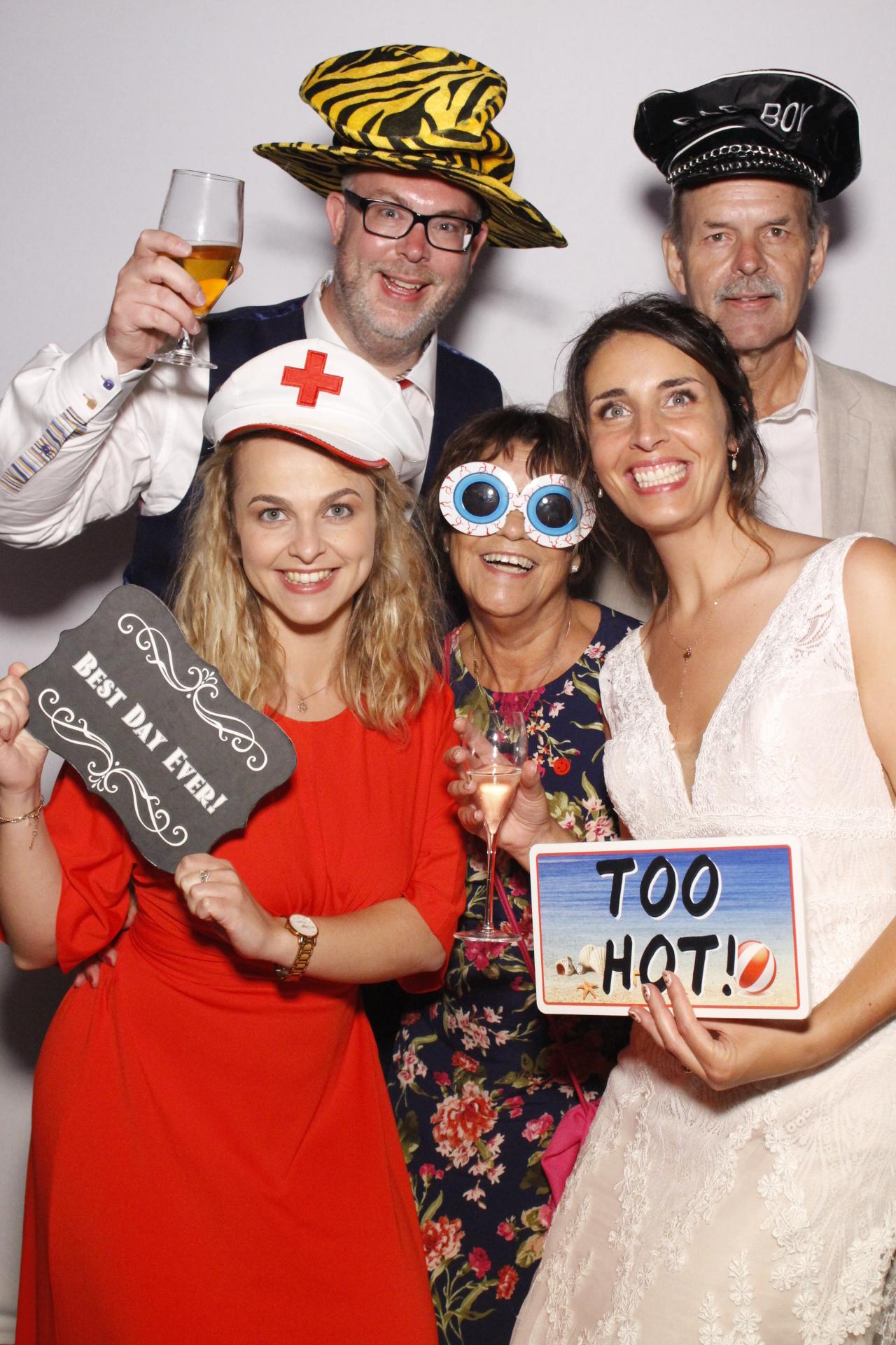 Kat & Neil's Wedding | View more photos from the event at gallery.myphotoboothexperience.co.uk/u/MyPhotoBoothExperienceLtd/Kat-Neils-Wedding
