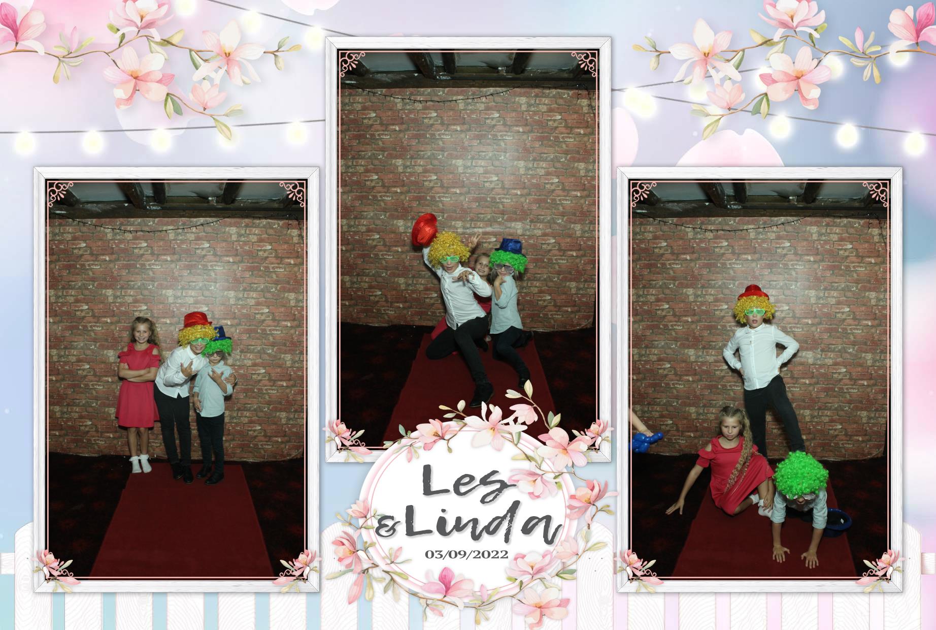 Les & Linda's Wedding  | View more photos from the event at gallery.myphotoboothexperience.co.uk/u/MyPhotoBoothExperienceLtd/Les-Lindas-Wedding