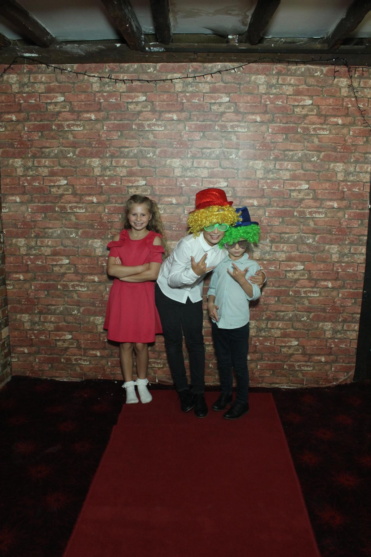 Les & Linda's Wedding  | View more photos from the event at gallery.myphotoboothexperience.co.uk/u/MyPhotoBoothExperienceLtd/Les-Lindas-Wedding