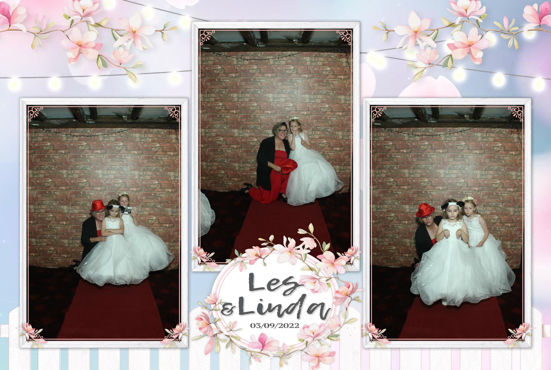 Les & Linda's Wedding  | View more photos from the event at gallery.myphotoboothexperience.co.uk/u/MyPhotoBoothExperienceLtd/Les-Lindas-Wedding