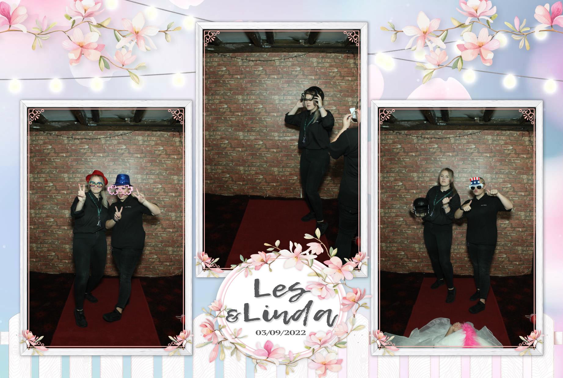Les & Linda's Wedding  | View more photos from the event at gallery.myphotoboothexperience.co.uk/u/MyPhotoBoothExperienceLtd/Les-Lindas-Wedding