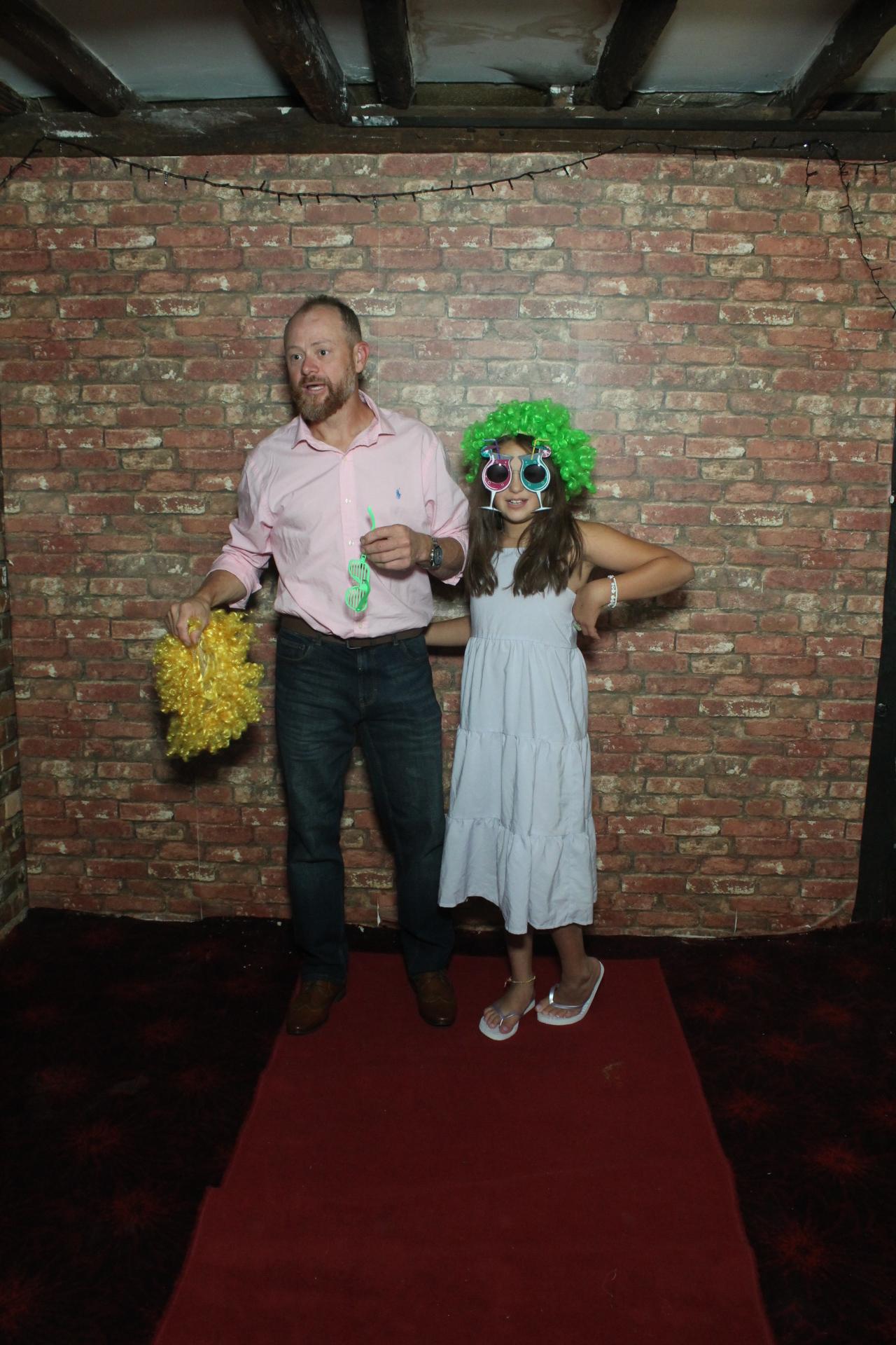 Les & Linda's Wedding  | View more photos from the event at gallery.myphotoboothexperience.co.uk/u/MyPhotoBoothExperienceLtd/Les-Lindas-Wedding